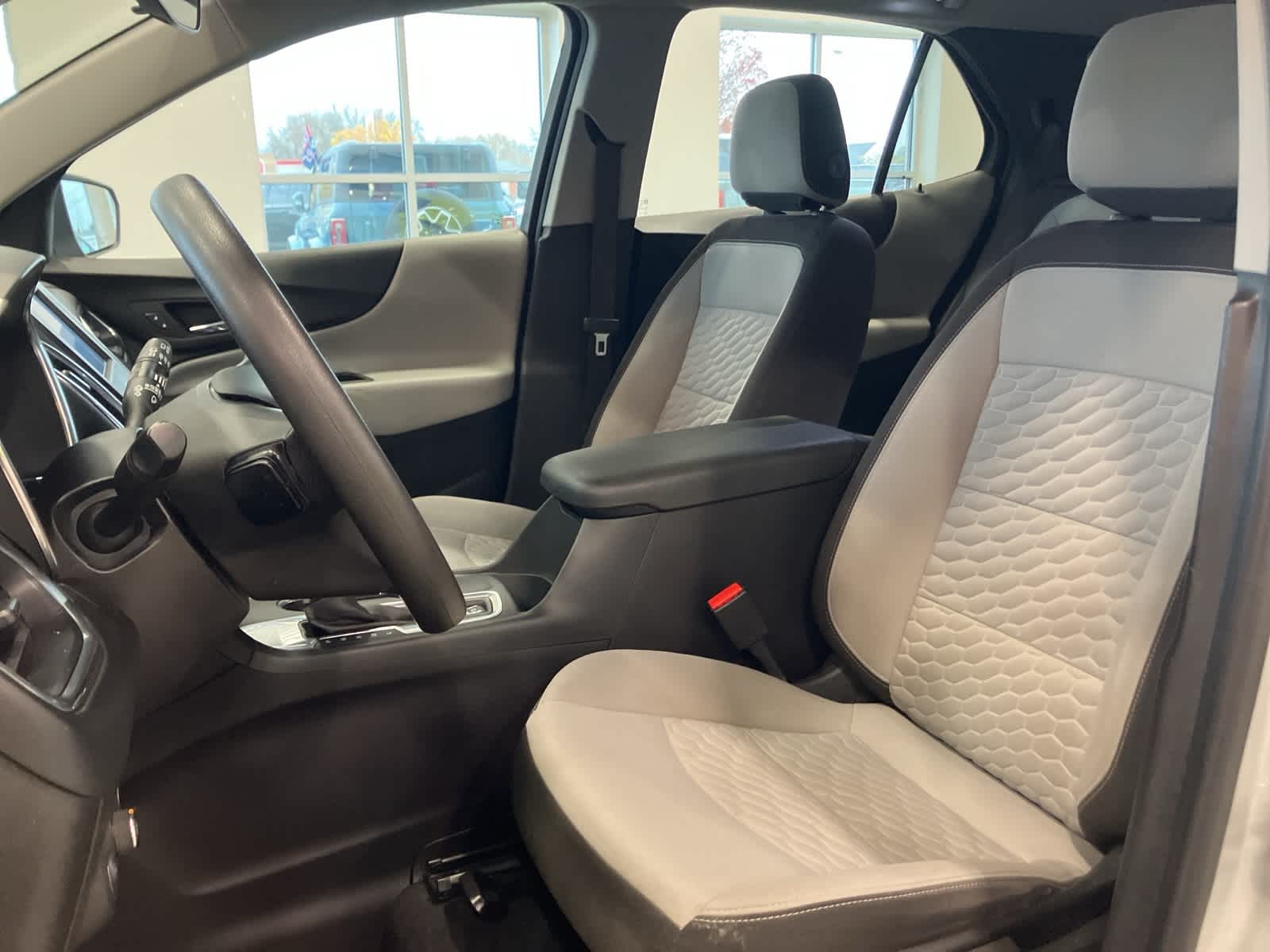 Thumbnail: 2022 Chevrolet Equinox - 10