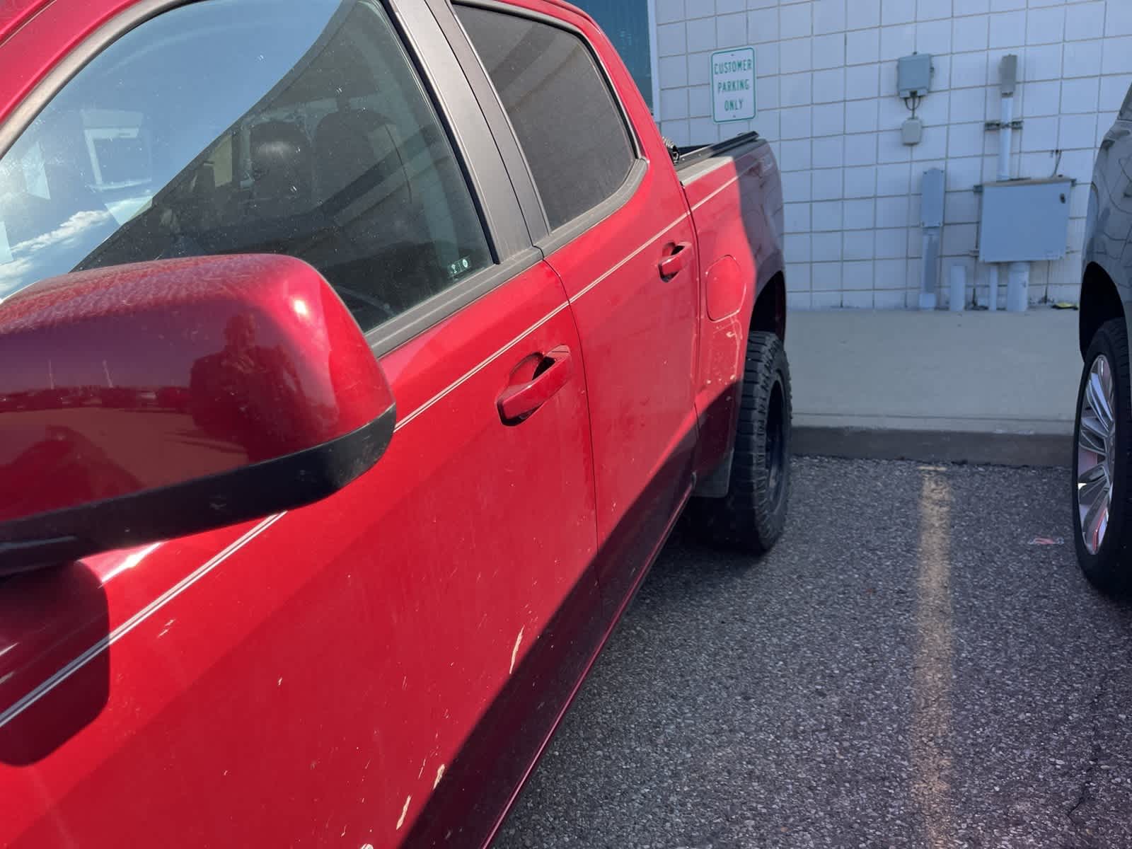 Thumbnail: 2019 Chevrolet Colorado - 7