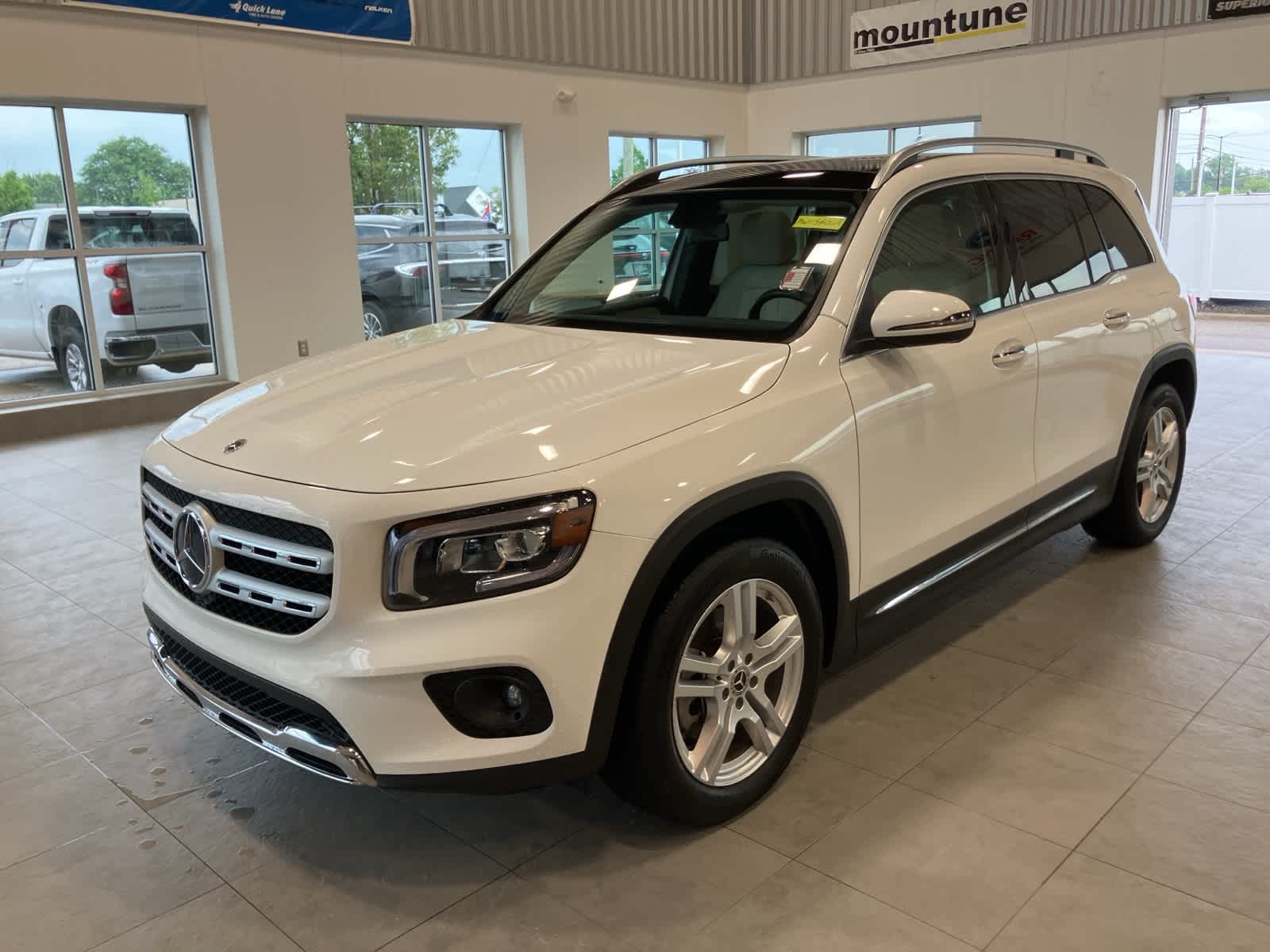 Thumbnail: 2021 Mercedes-Benz GLB - 1