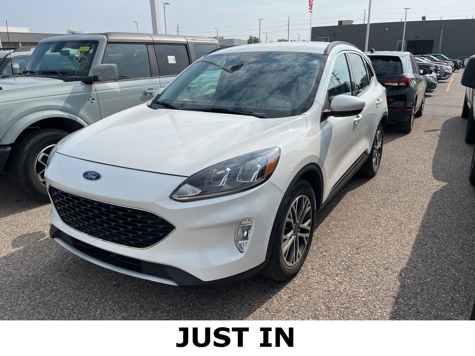 Thumbnail: 2020 Ford Escape - 1