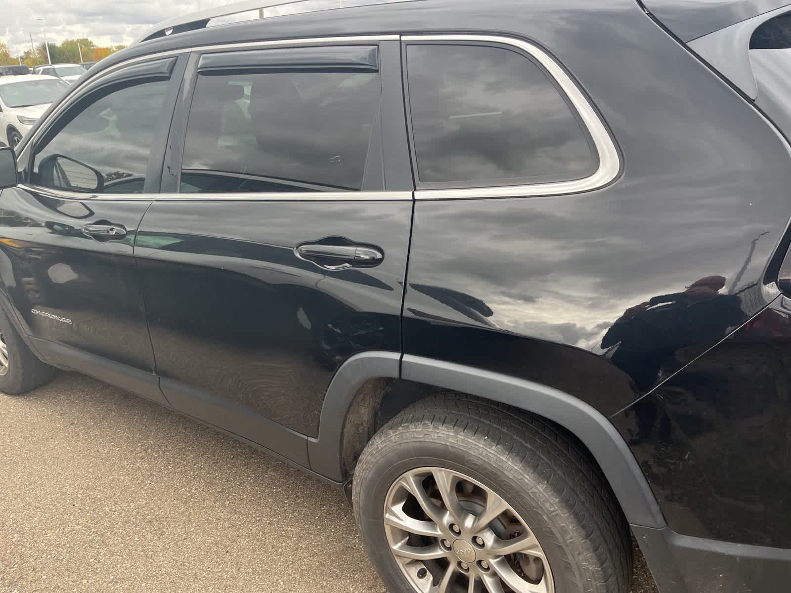 Thumbnail: 2019 Jeep Cherokee - 9