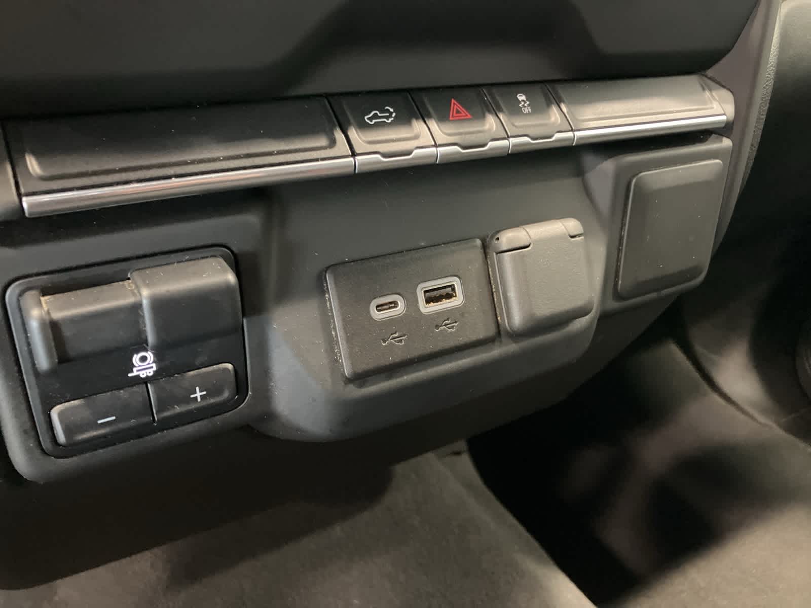 Thumbnail: 2021 Chevrolet Silverado 1500 - 14