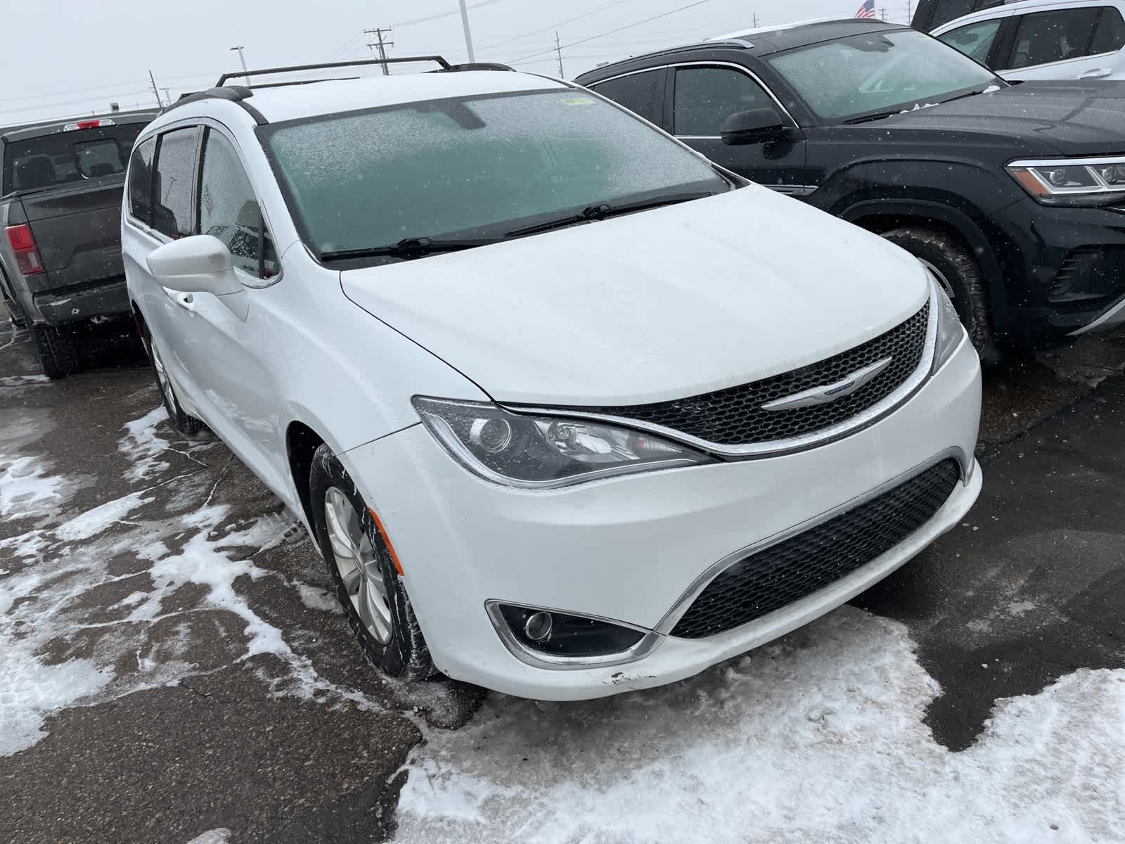 Thumbnail: 2018 Chrysler Pacifica - 20