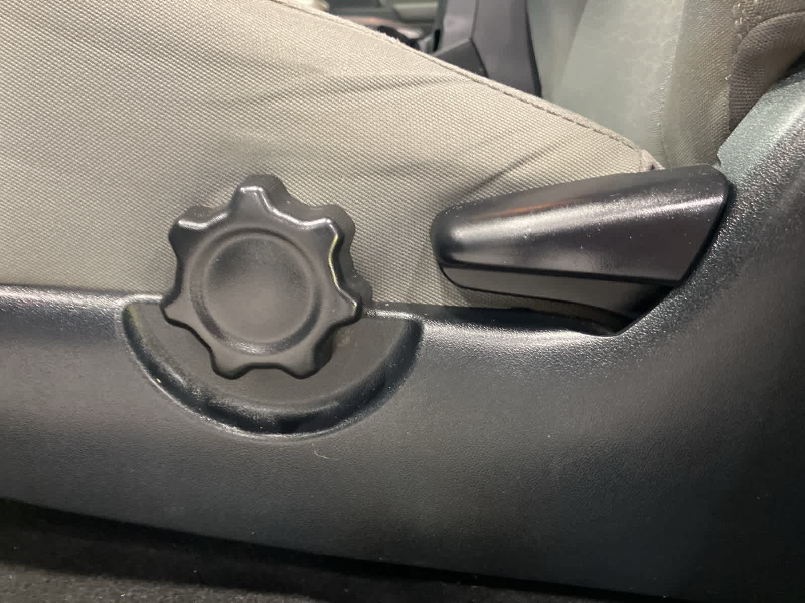 Thumbnail: 2017 Toyota Tacoma - 11