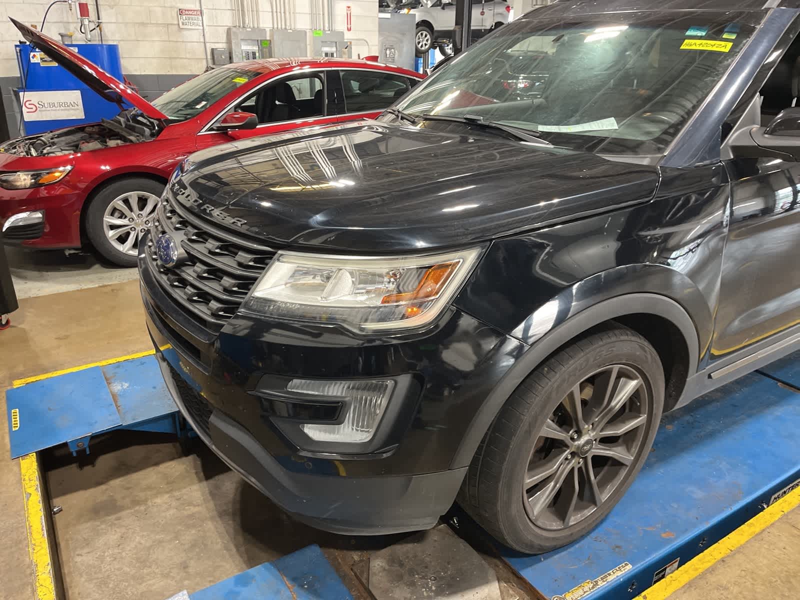 Thumbnail: 2017 Ford Explorer - 3