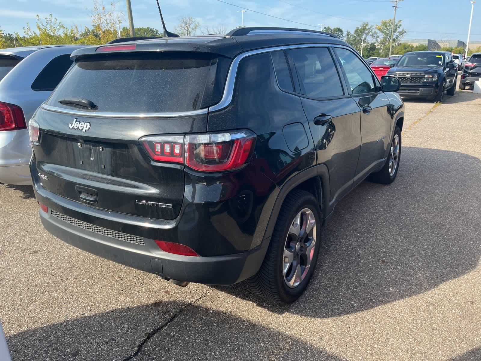 Thumbnail: 2020 Jeep Compass - 11