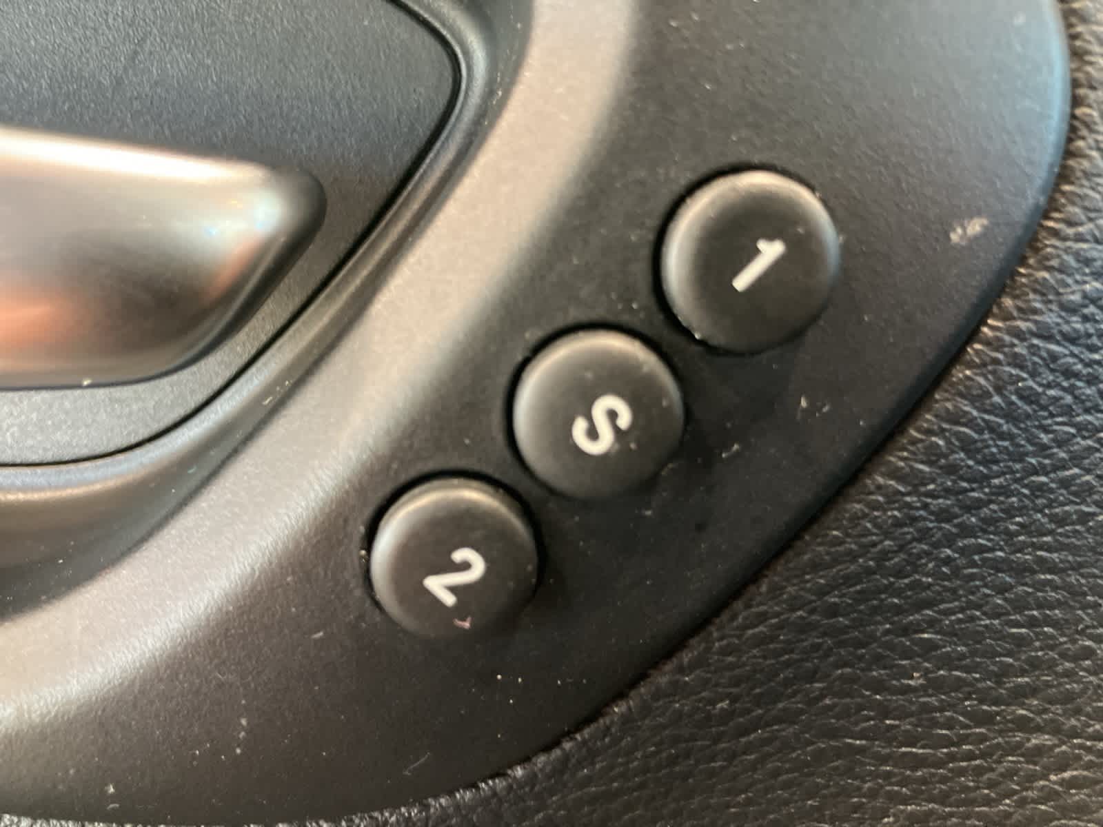 Thumbnail: 2020 Jeep Cherokee - 15