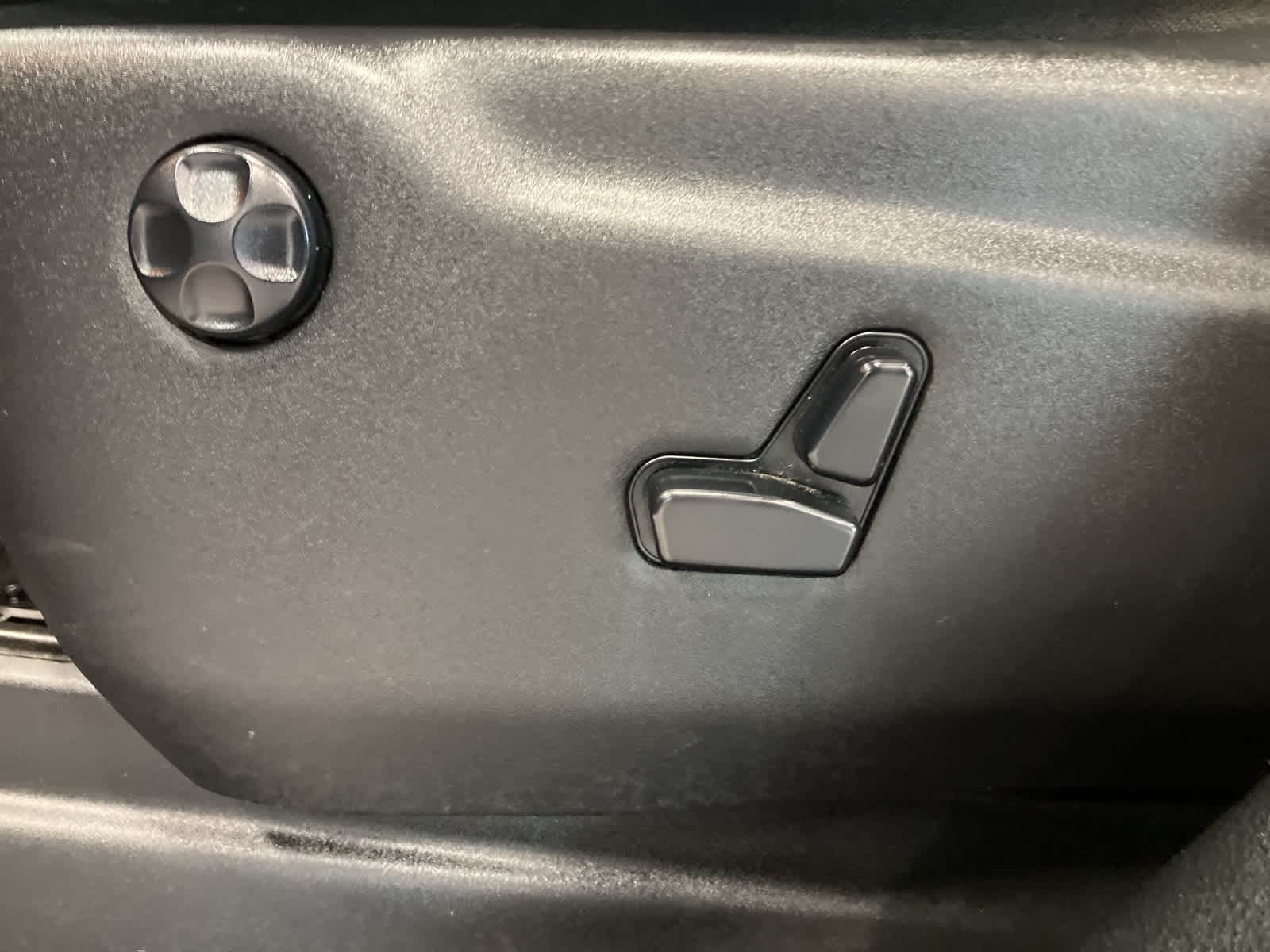 Thumbnail: 2020 Jeep Grand Cherokee - 13