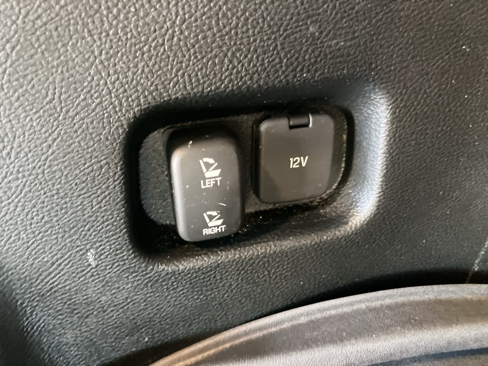 Thumbnail: 2022 Ford Edge - 28