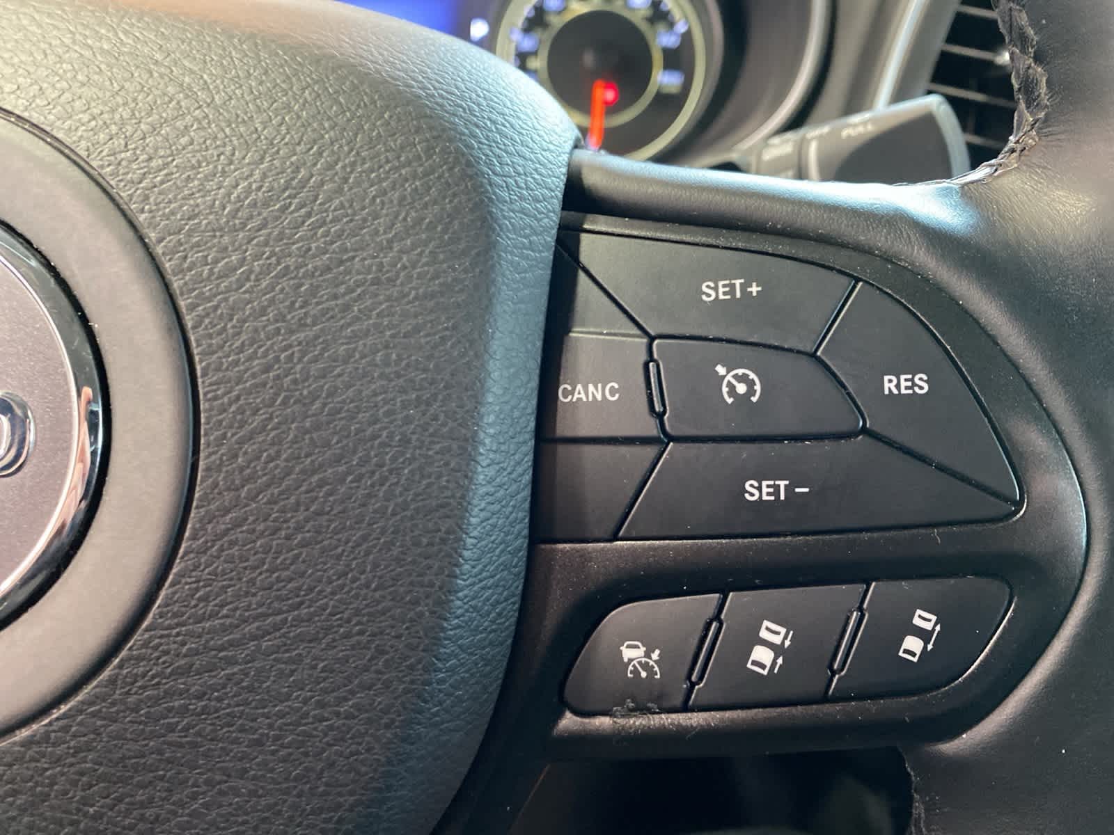 Thumbnail: 2021 Jeep Cherokee - 20