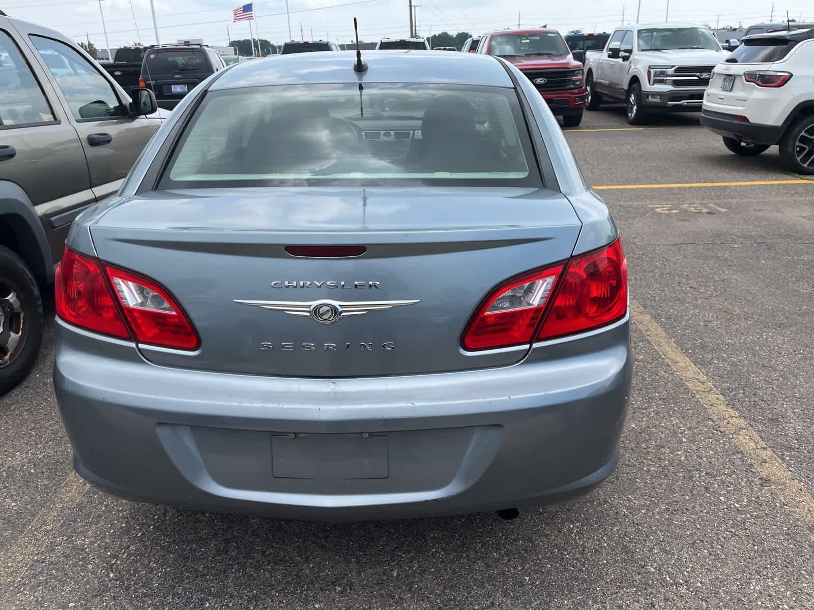 Thumbnail: 2009 Chrysler Sebring - 12