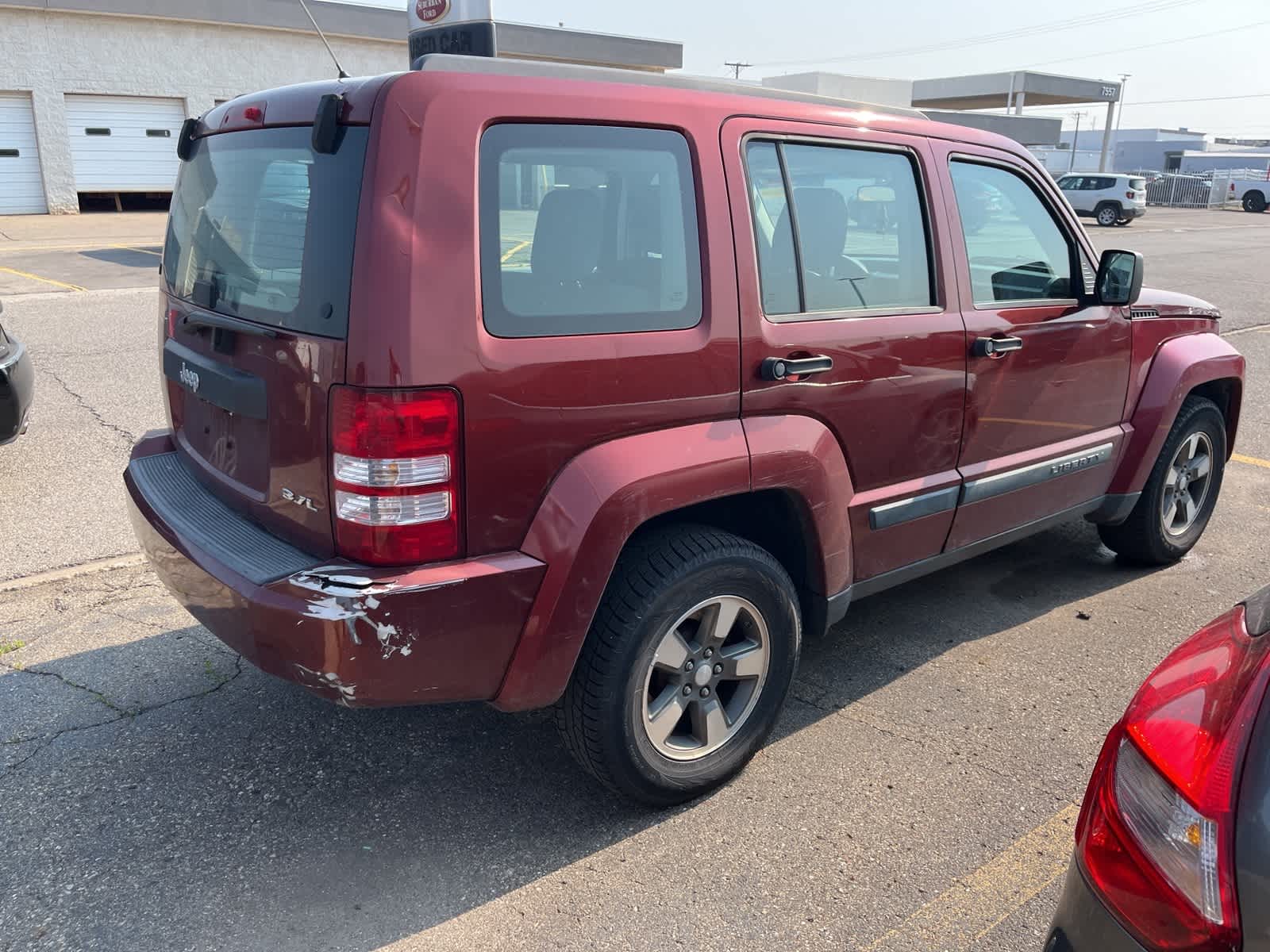 Thumbnail: 2008 Jeep Liberty - 11