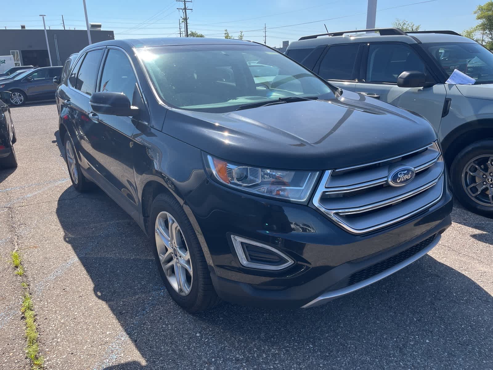 Thumbnail: 2018 Ford Edge - 16