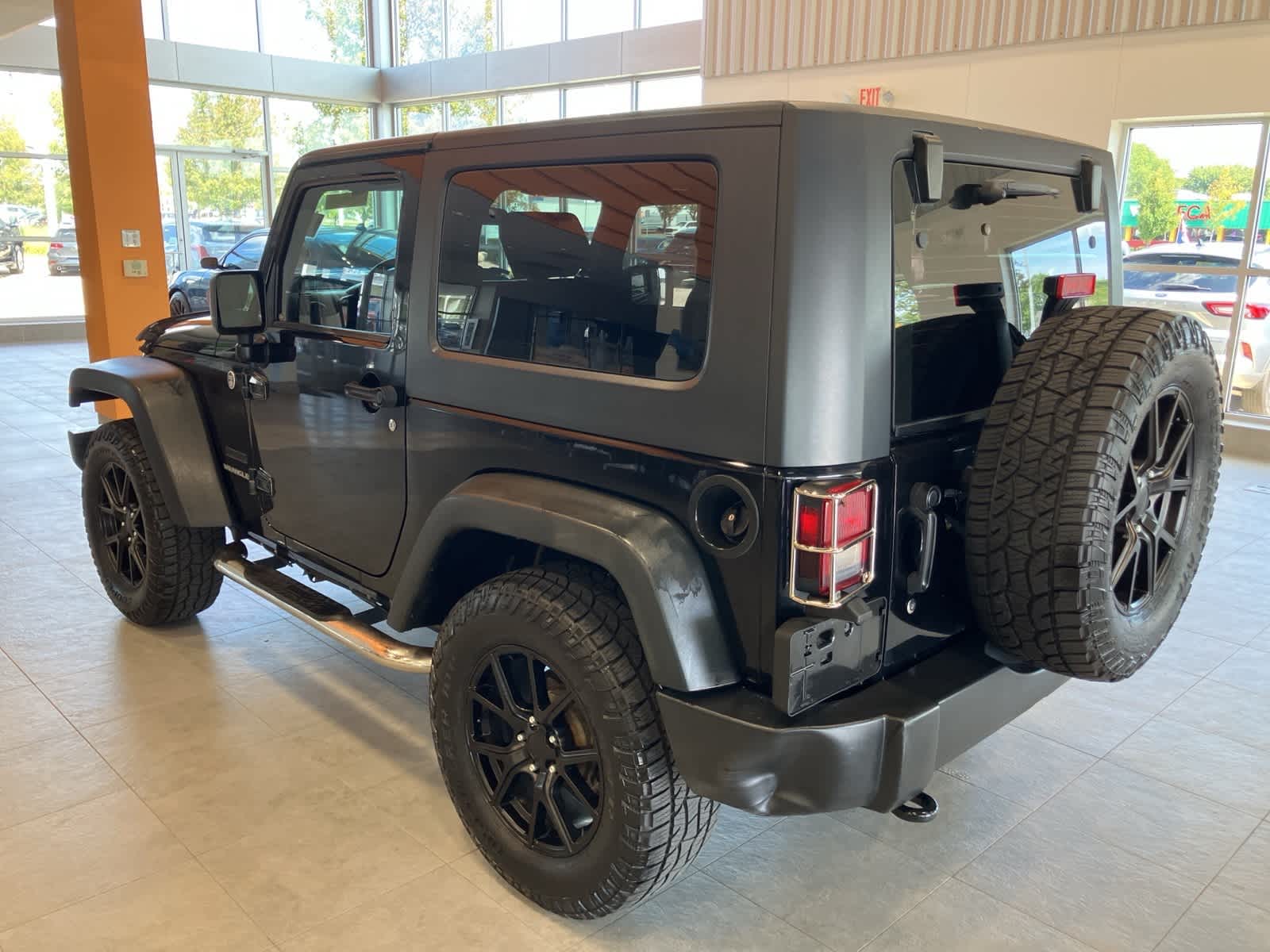 Thumbnail: 2010 Jeep Wrangler - 8