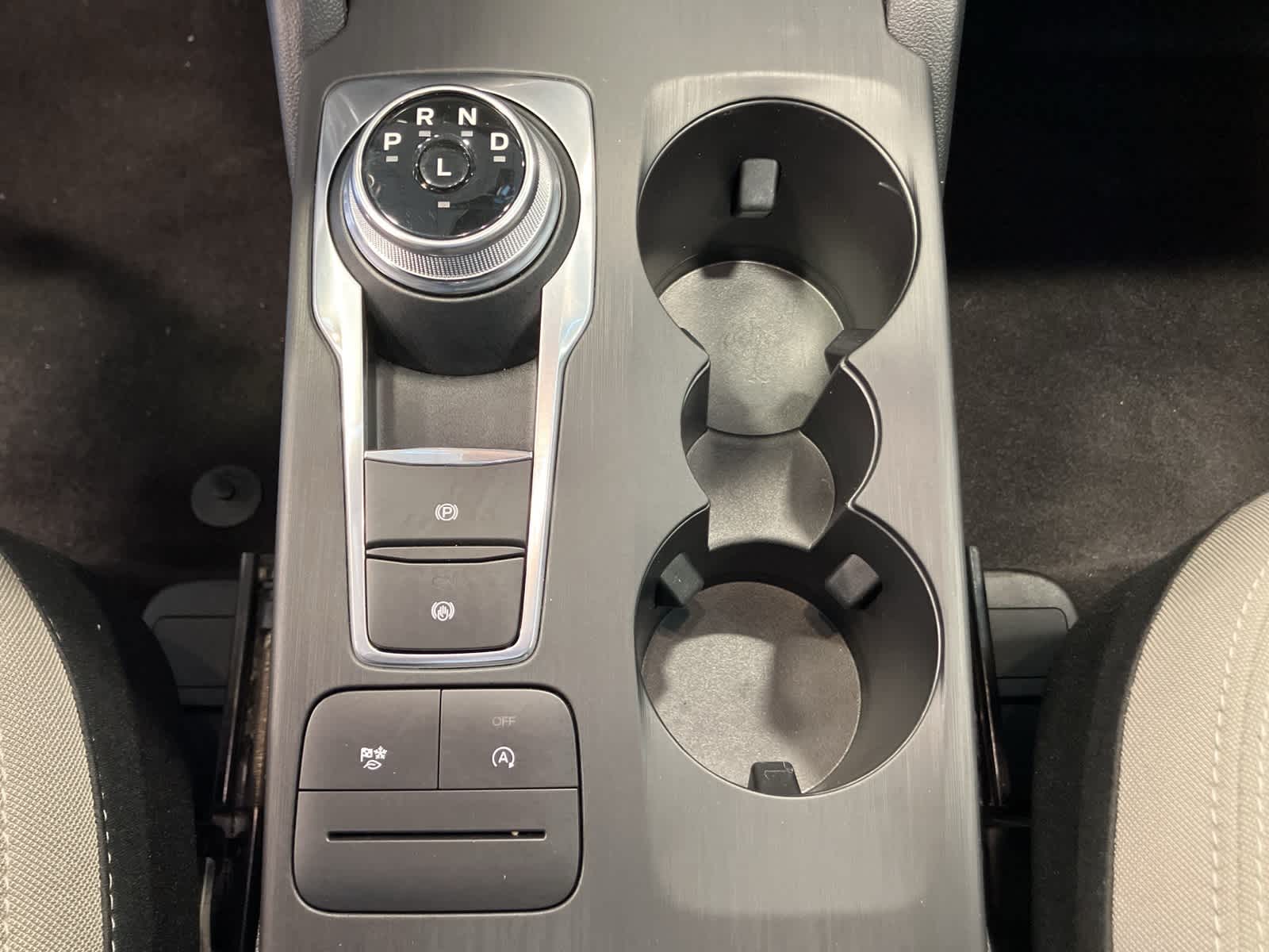 Thumbnail: 2022 Ford Escape - 15