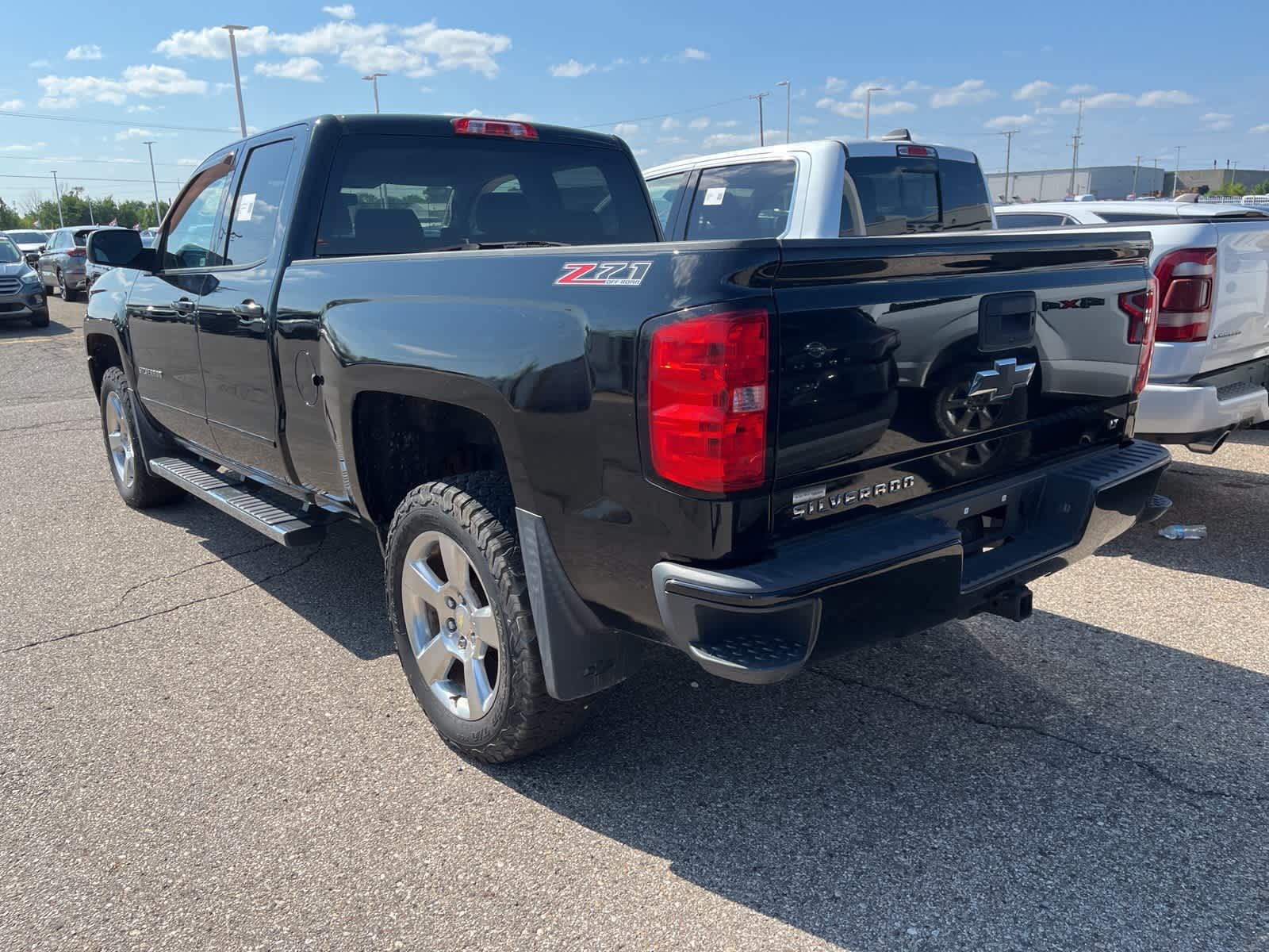 Thumbnail: 2016 Chevrolet Silverado 1500 - 8