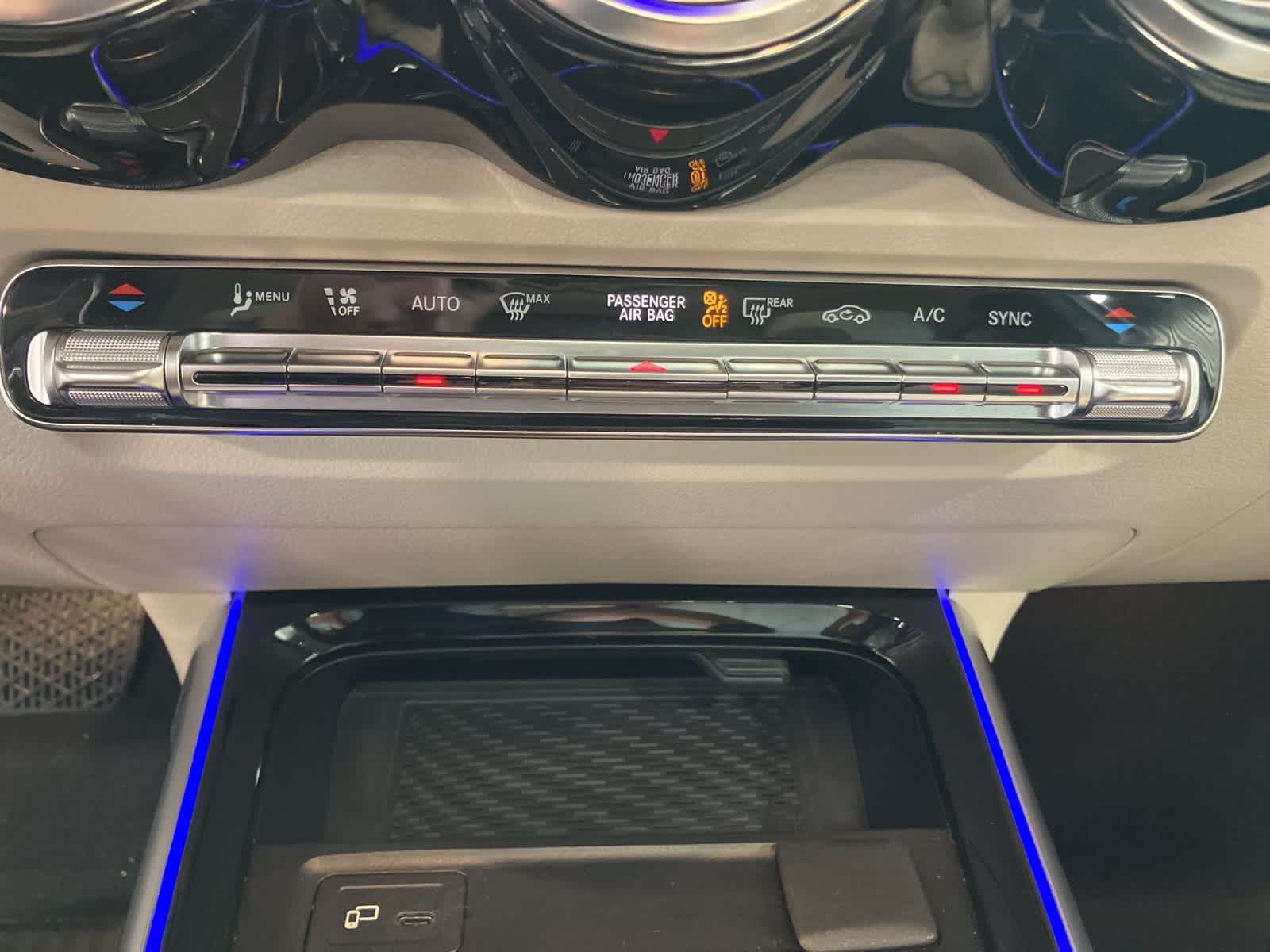 Thumbnail: 2021 Mercedes-Benz GLB - 19