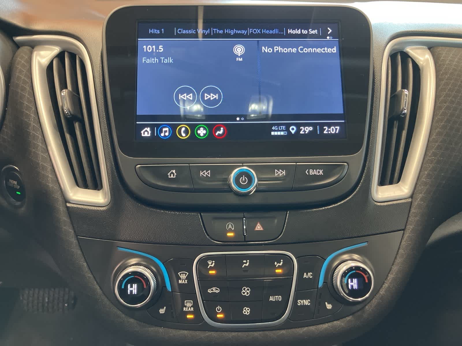 Thumbnail: 2024 Chevrolet Malibu - 20