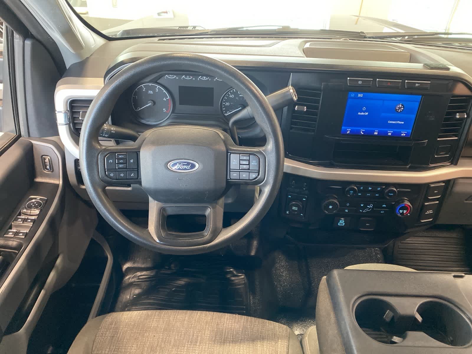 Thumbnail: 2024 Ford Econoline - 16