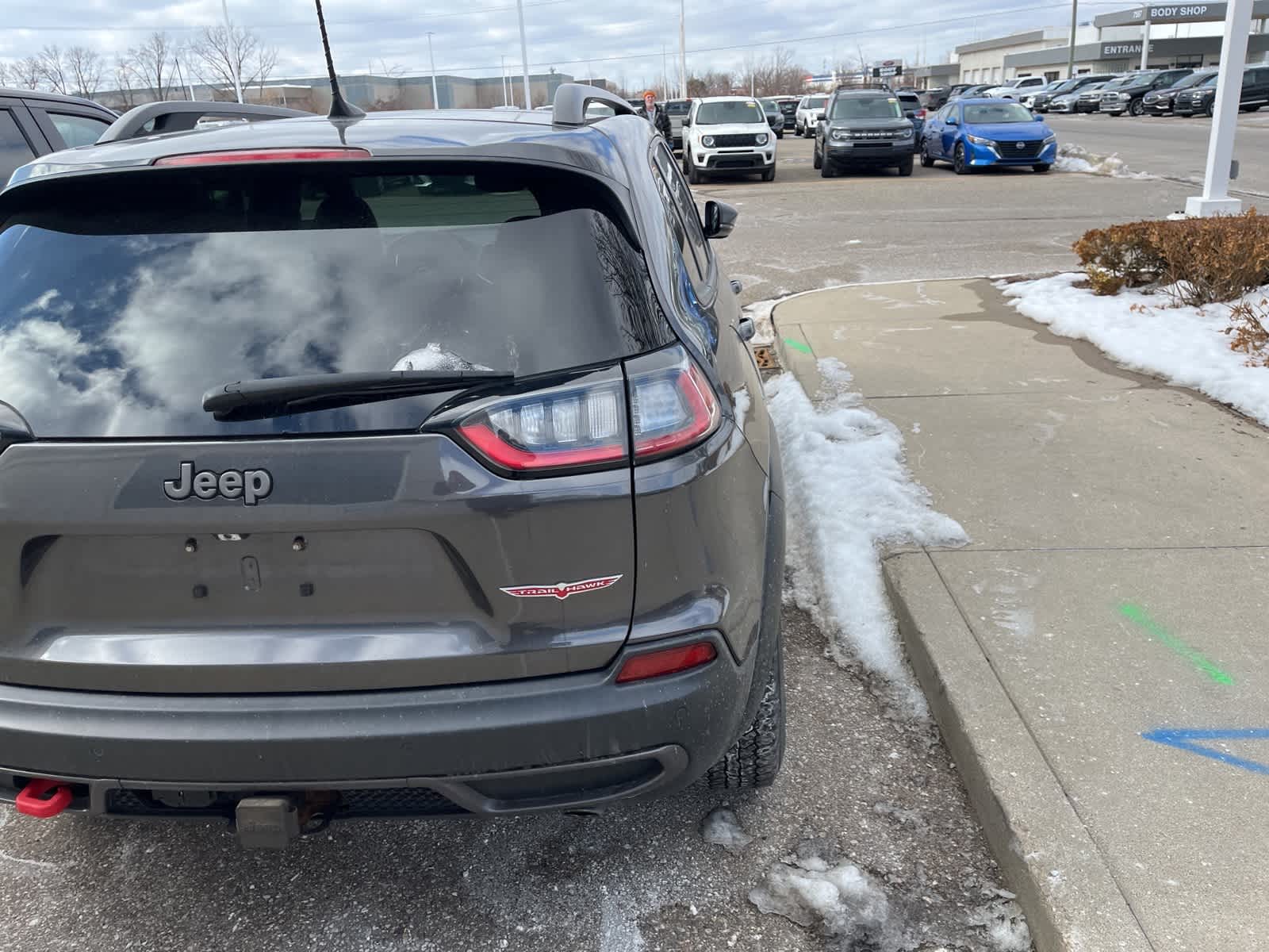 Thumbnail: 2020 Jeep Cherokee - 14
