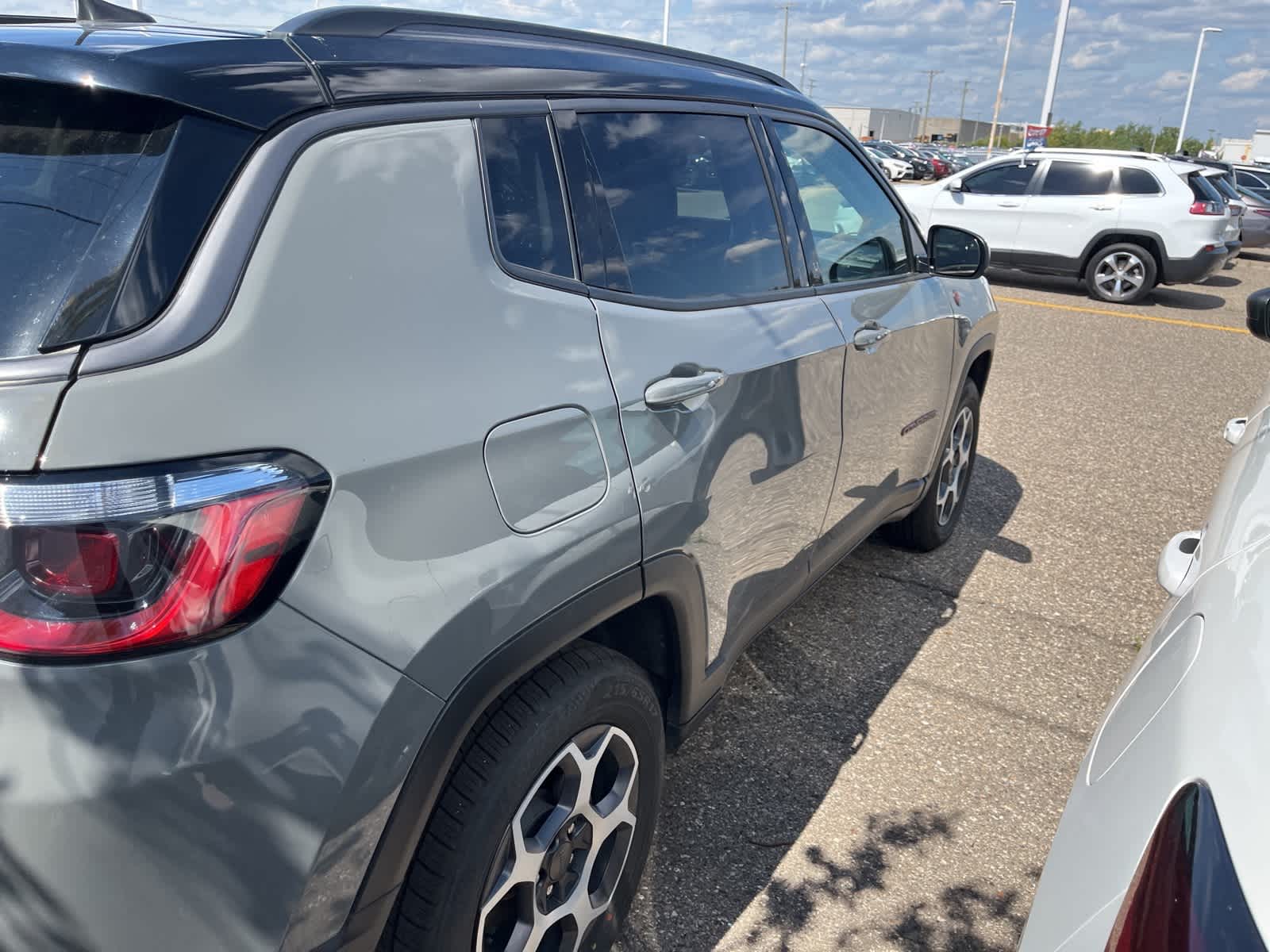 Thumbnail: 2022 Jeep Compass - 14