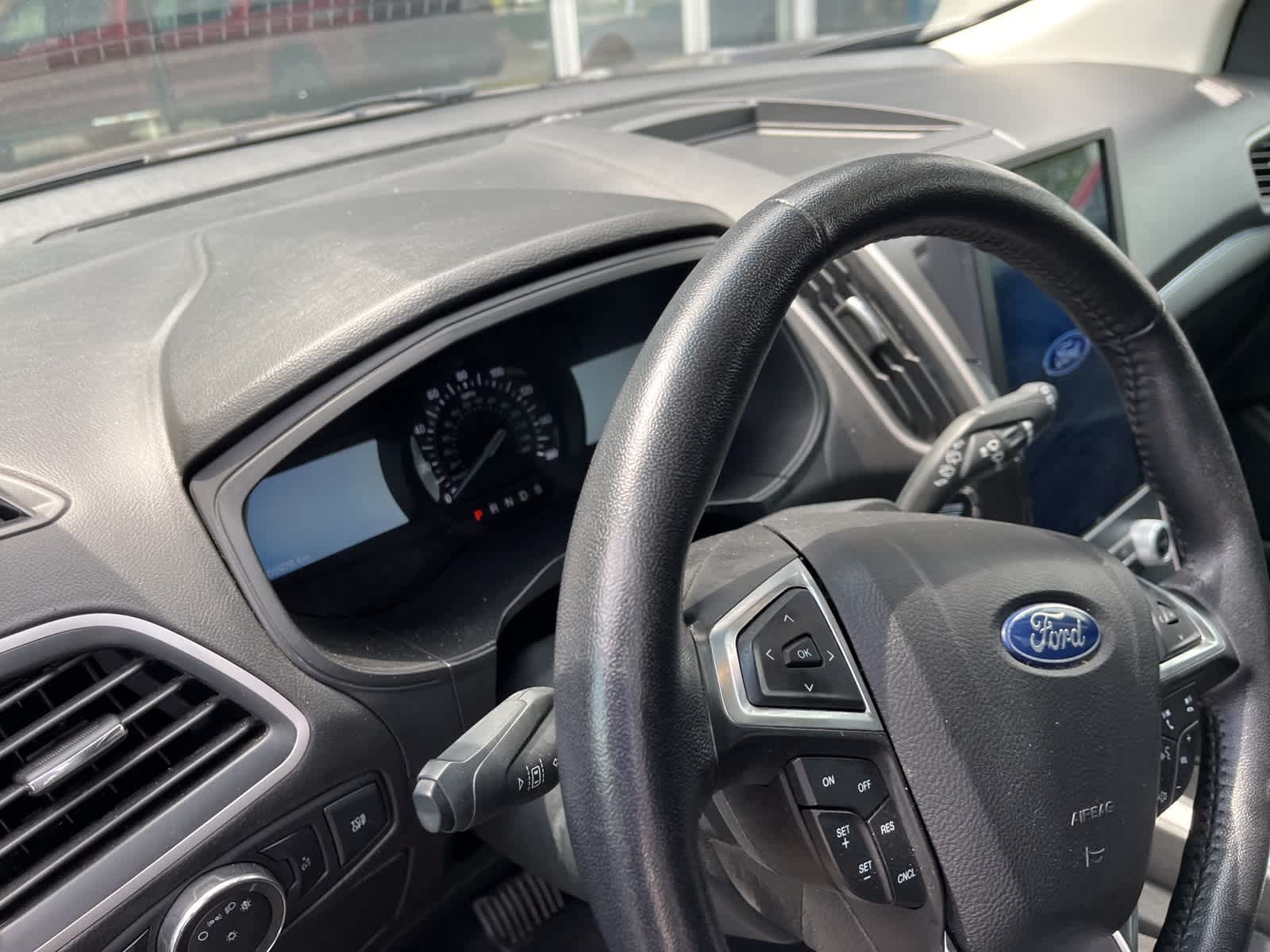 Thumbnail: 2022 Ford Edge - 26