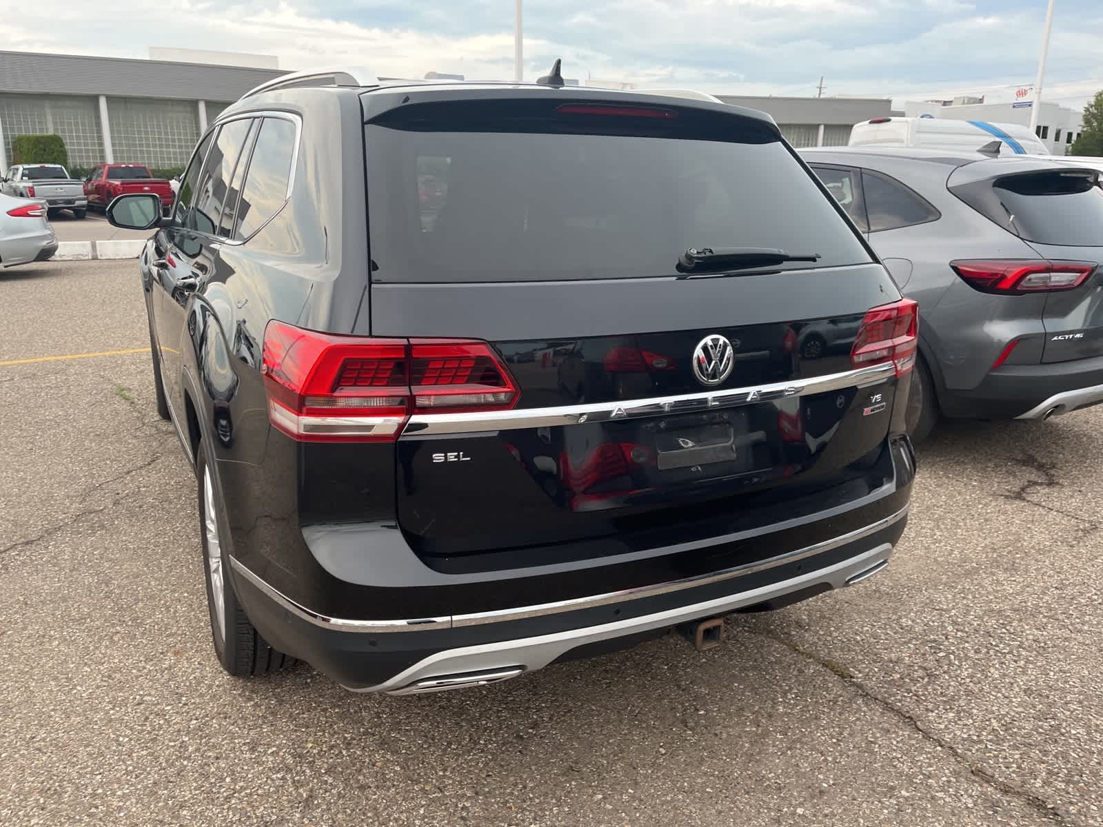 Thumbnail: 2018 Volkswagen Atlas - 9