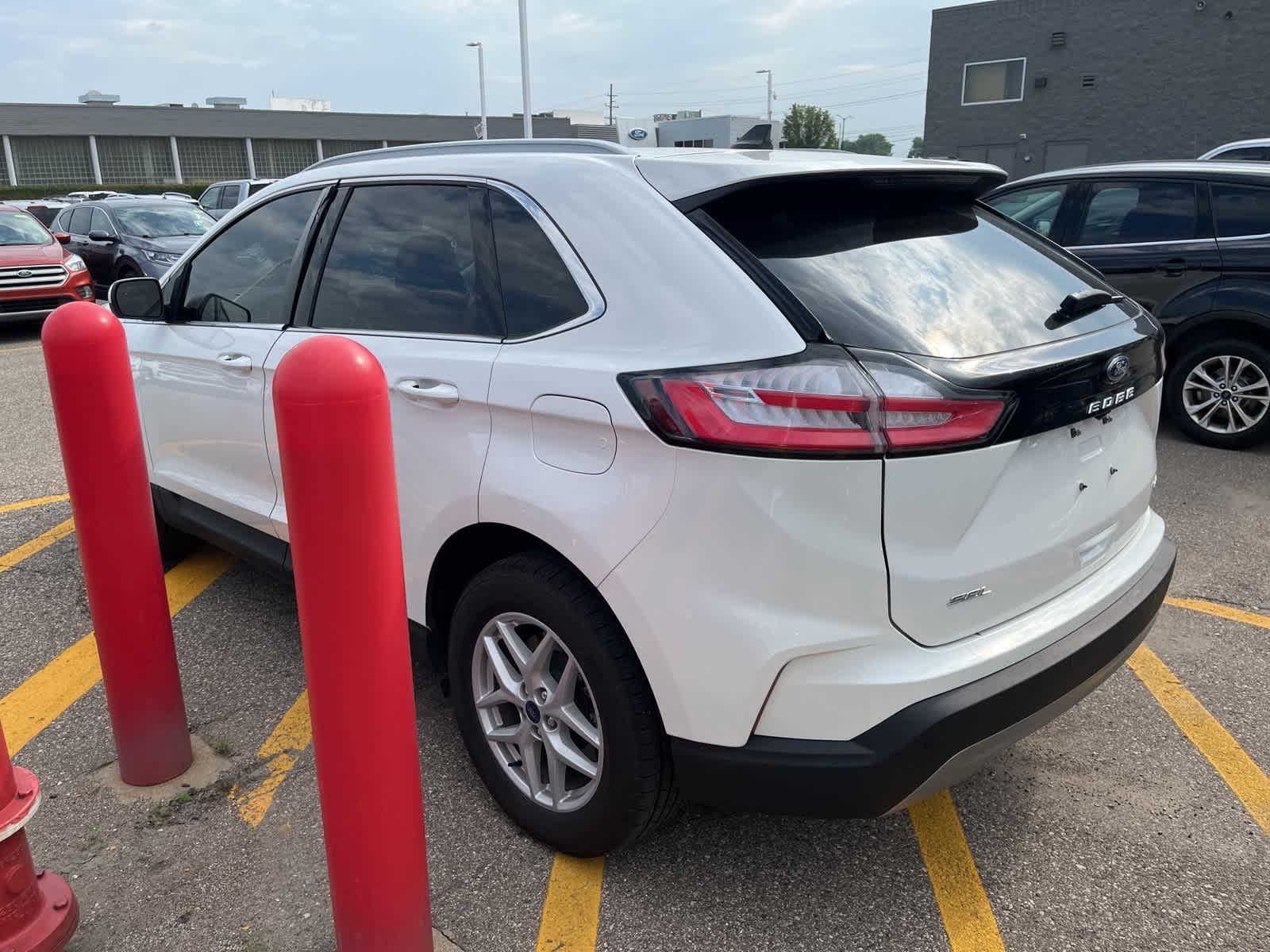 Thumbnail: 2022 Ford Edge - 8
