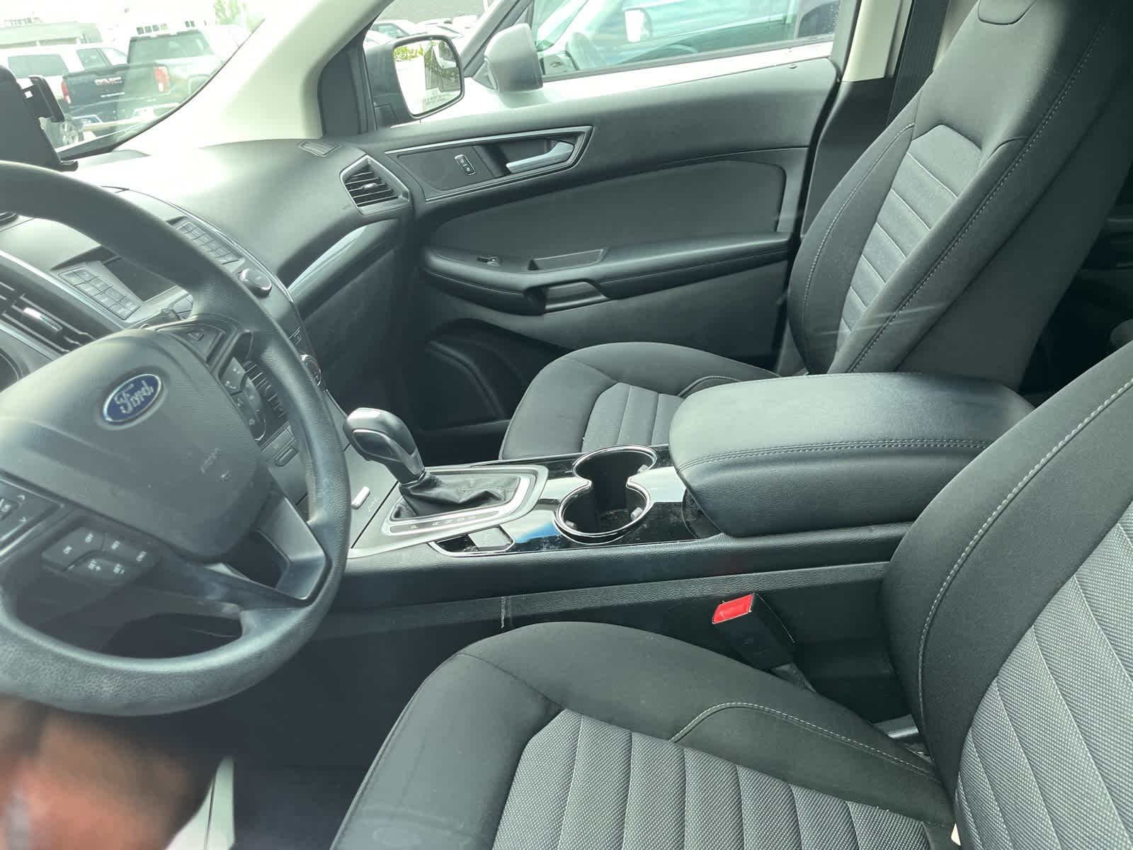 Thumbnail: 2016 Ford Edge - 24