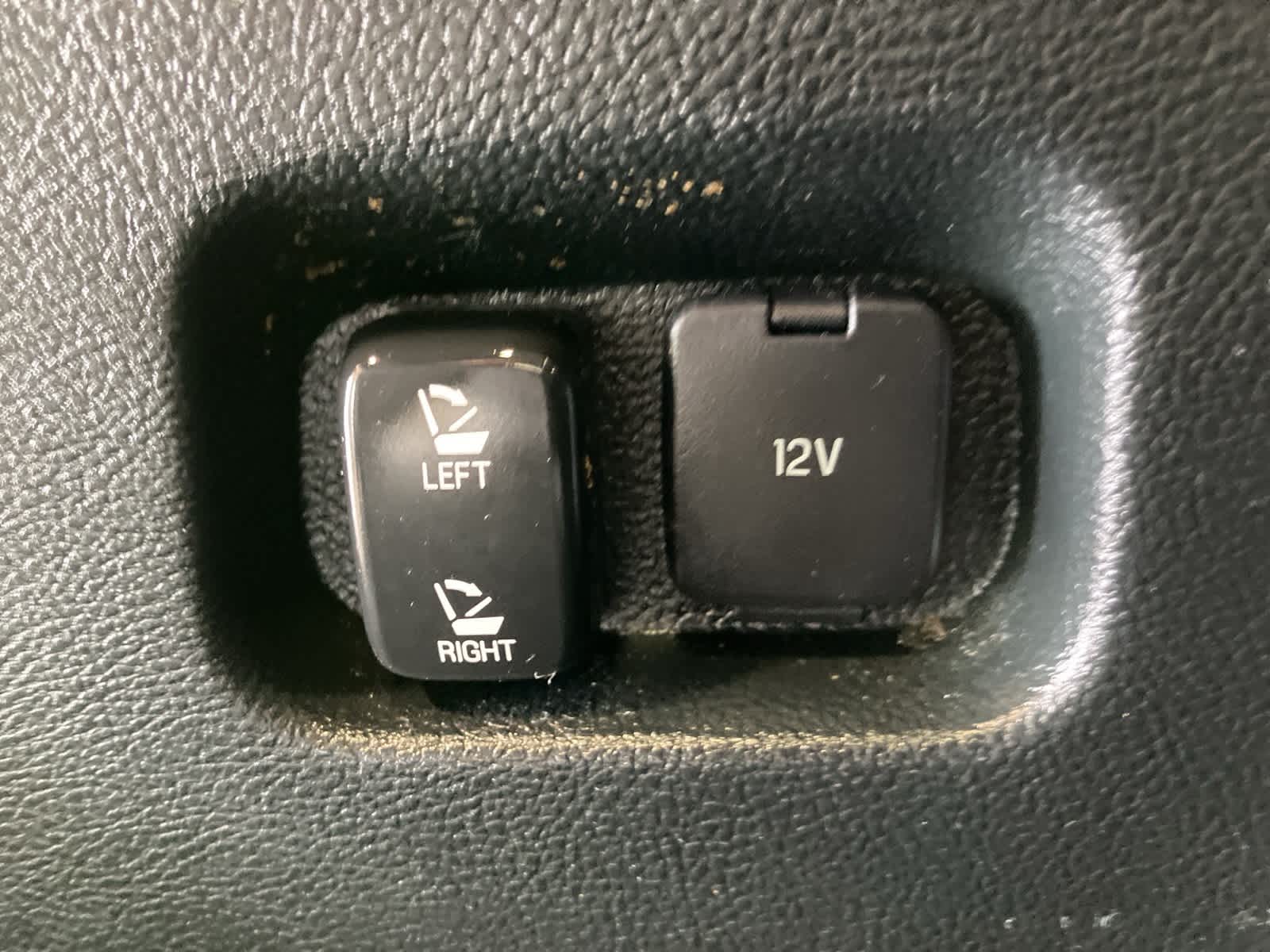 Thumbnail: 2020 Ford Edge - 31