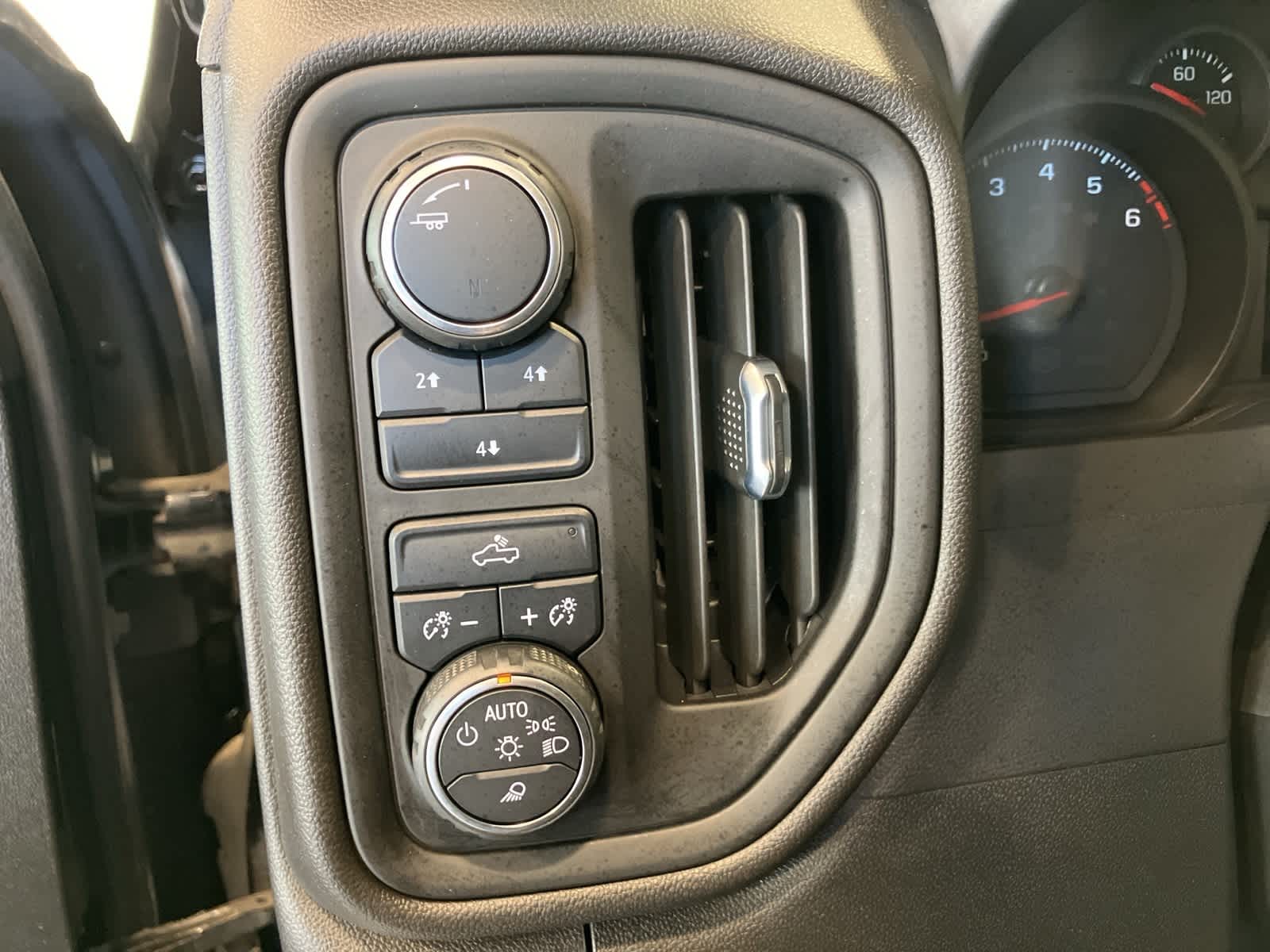 Thumbnail: 2021 Chevrolet Silverado 2500 - 13