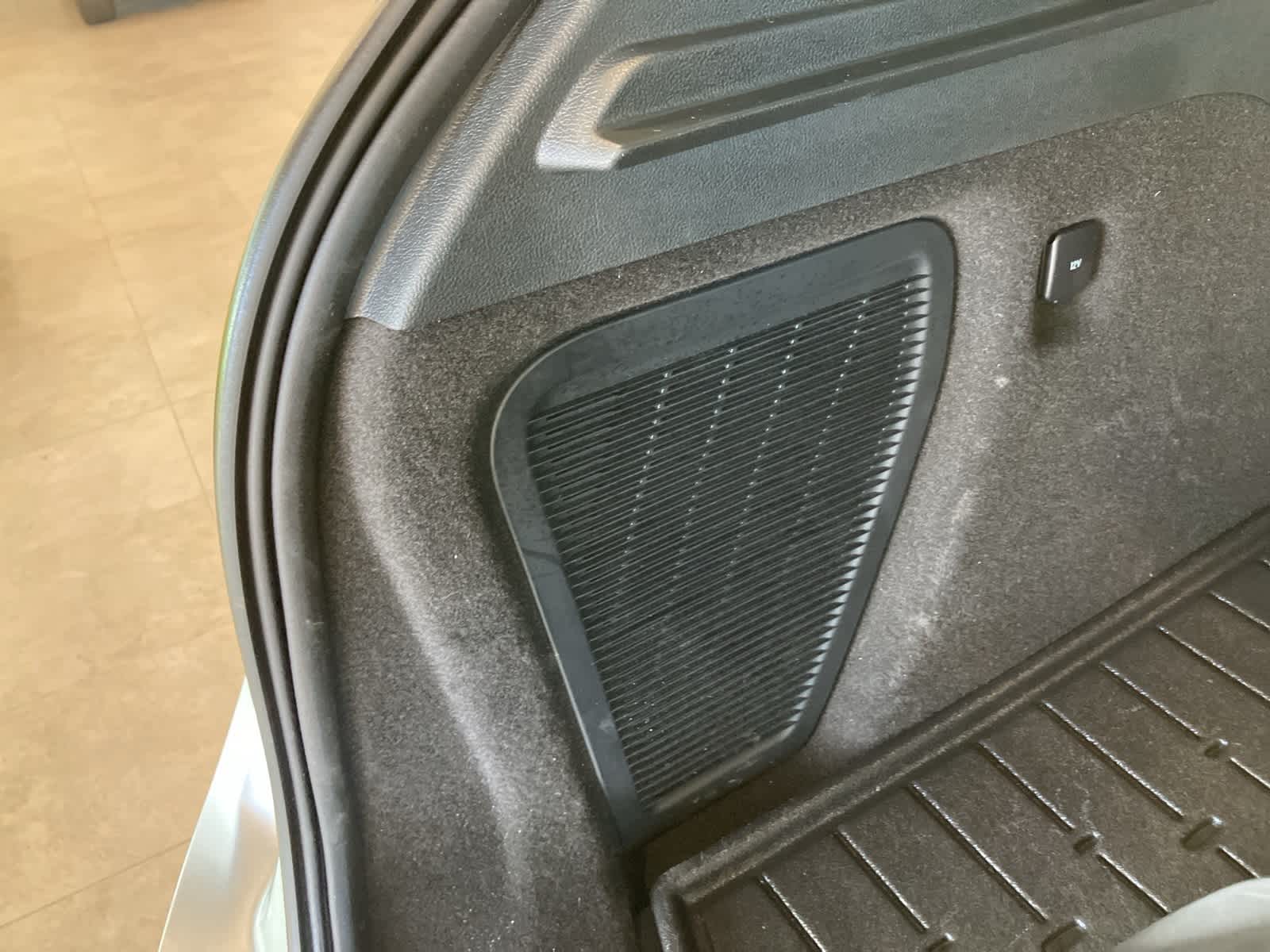 Thumbnail: 2022 Lincoln Corsair - 33