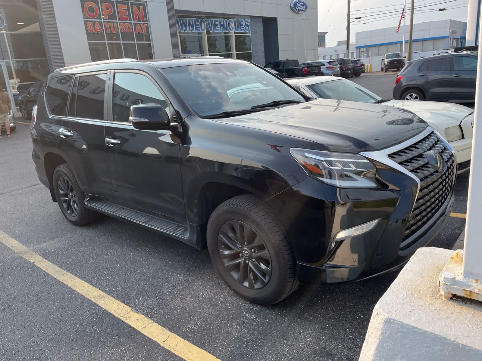 Thumbnail: 2021 Lexus GX - 18
