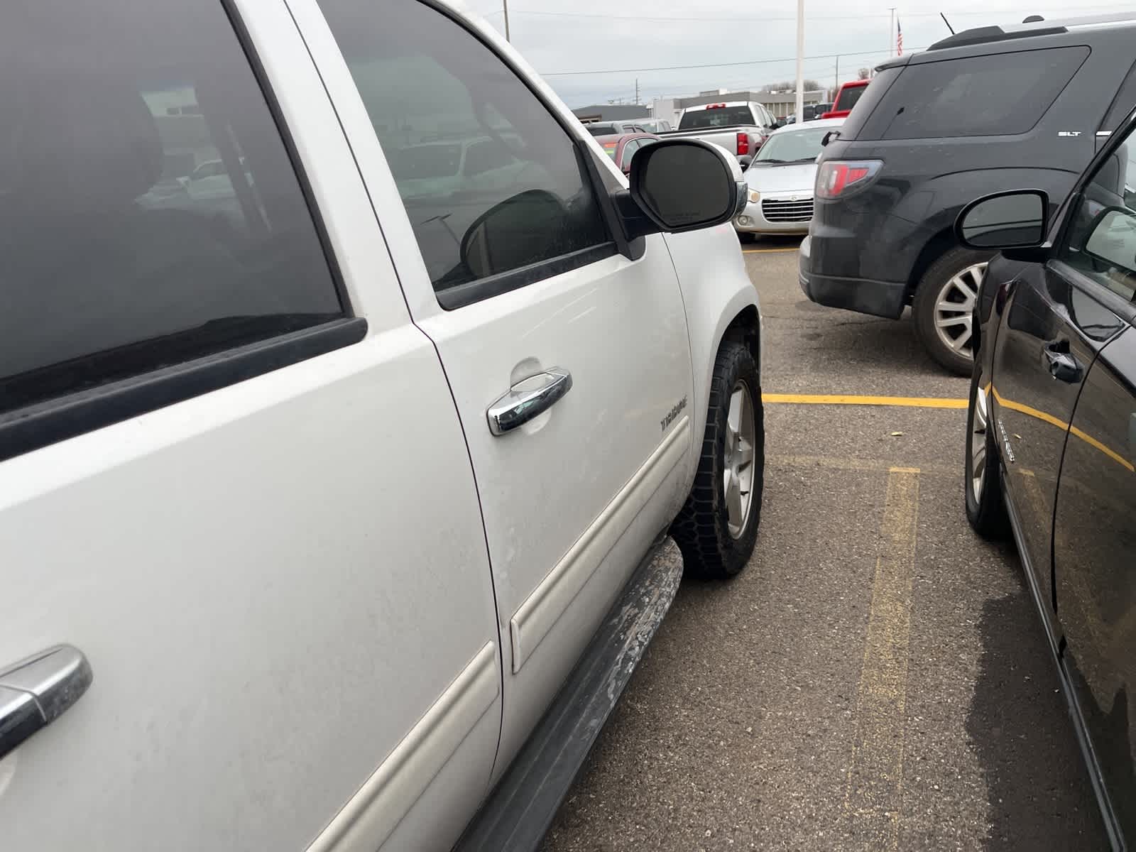 Thumbnail: 2013 Chevrolet Tahoe - 18