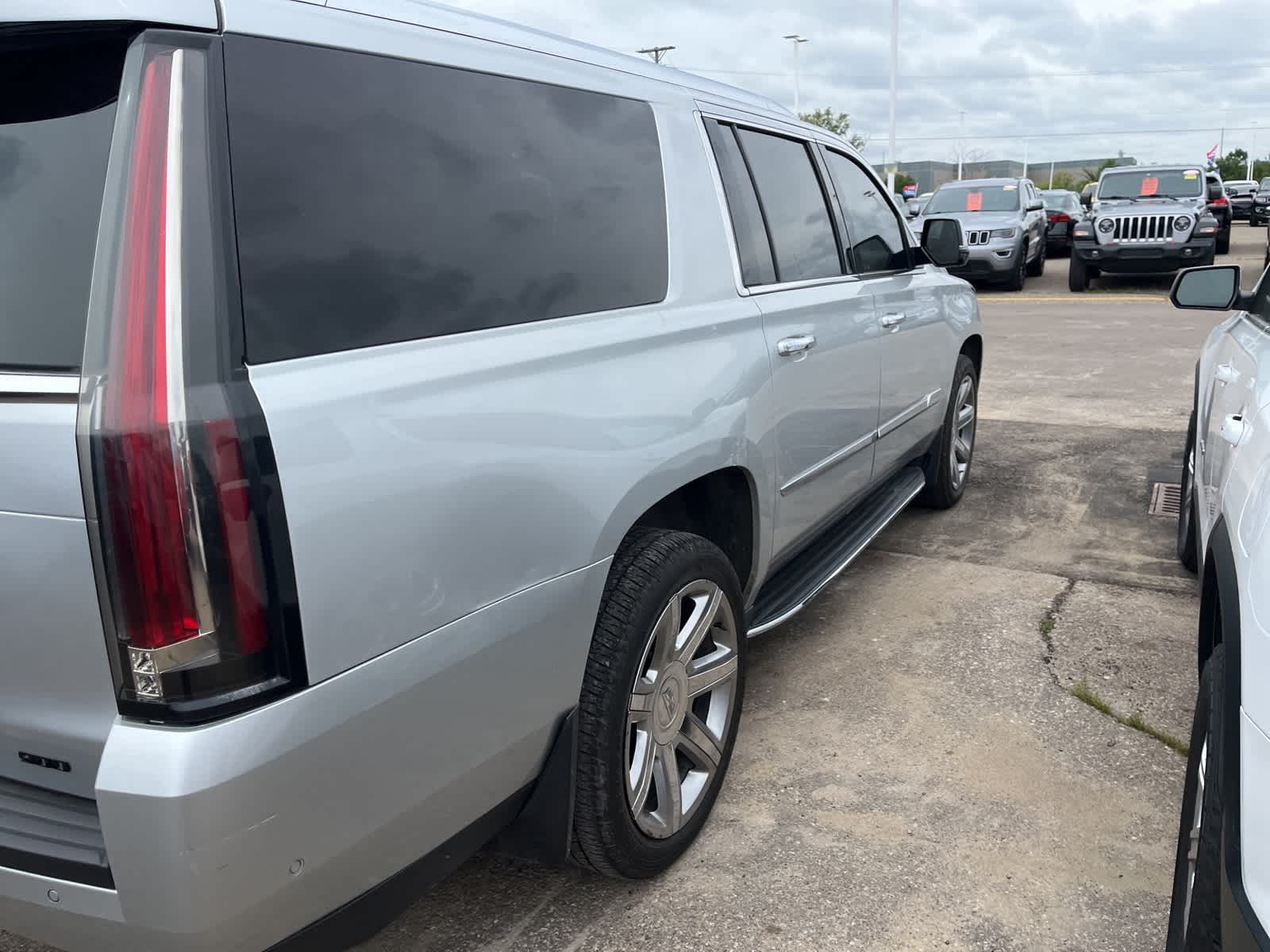 Thumbnail: 2020 Cadillac Escalade - 14