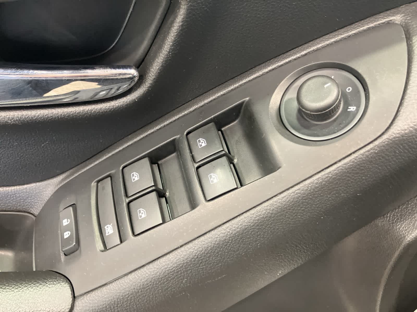 Thumbnail: 2022 Chevrolet Trax - 12