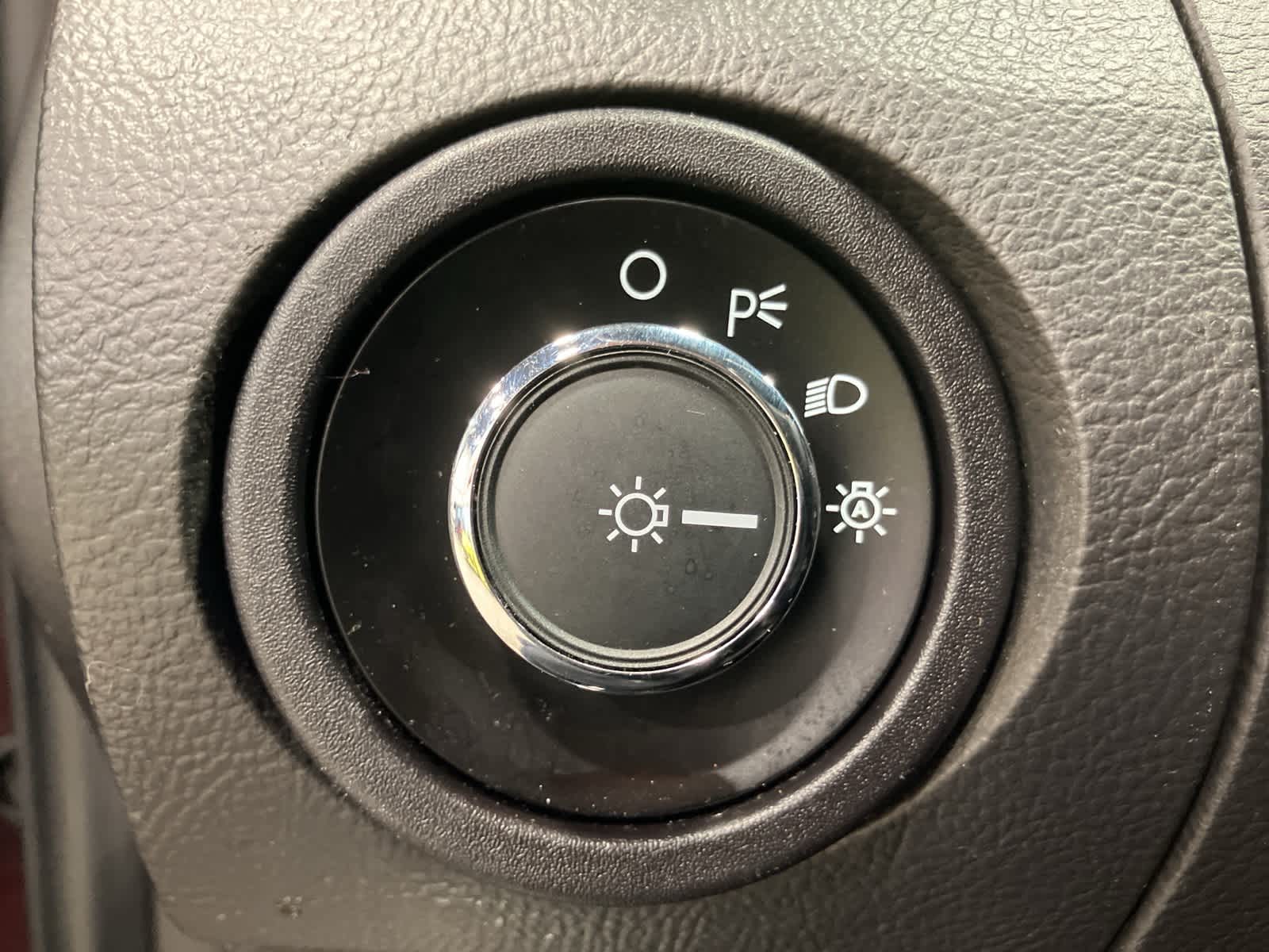 Thumbnail: 2019 Ford Taurus - 17