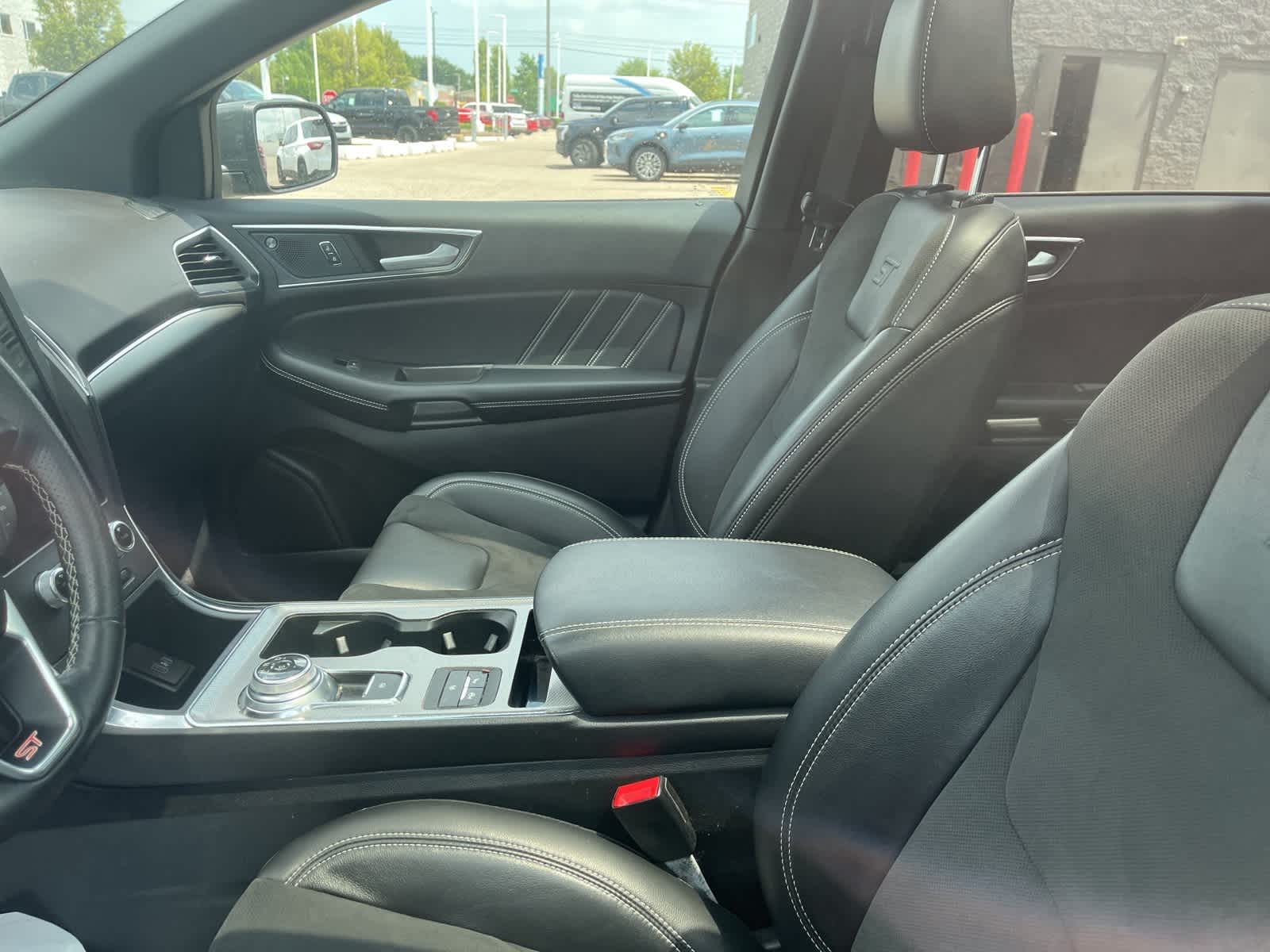 2021 Ford Edge ST 21