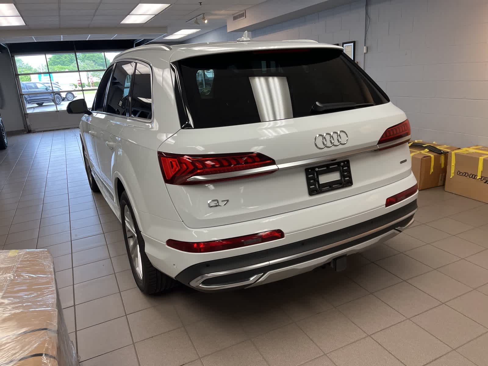 Thumbnail: 2021 Audi Q7 - 9