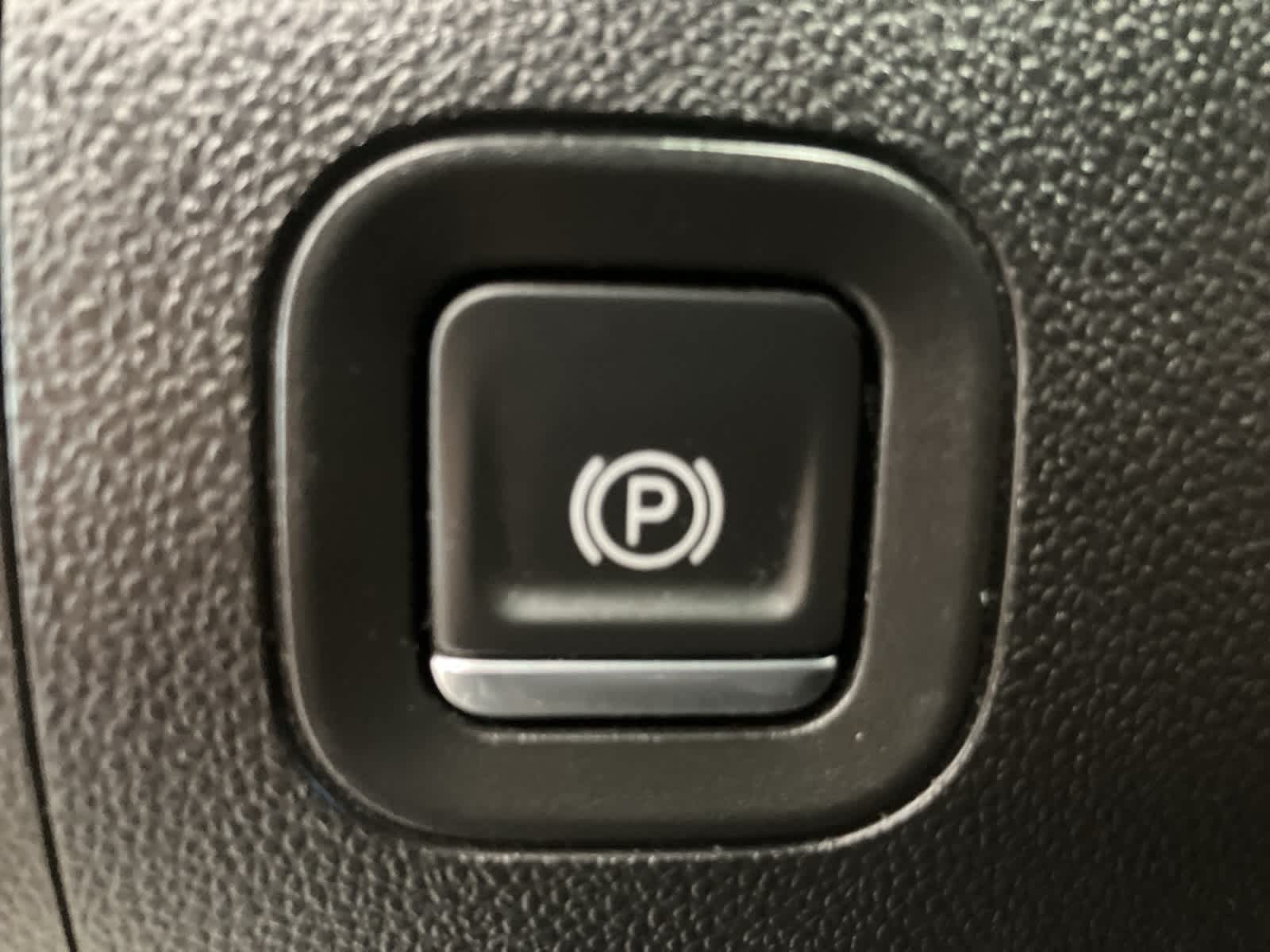 Thumbnail: 2020 Chevrolet Silverado 1500 - 14