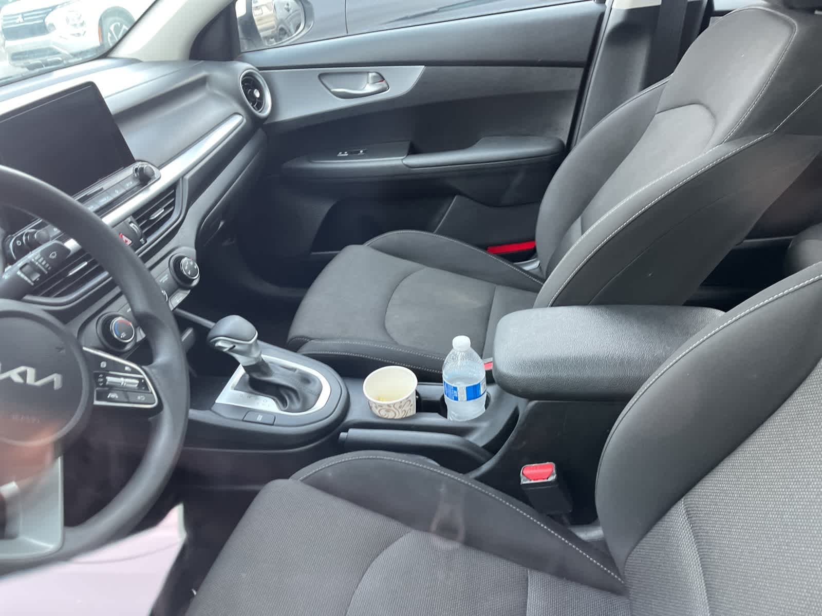 Thumbnail: 2024 Kia Forte - 25