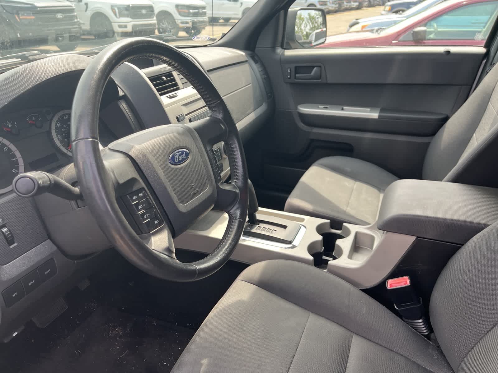 Thumbnail: 2011 Ford Escape - 23