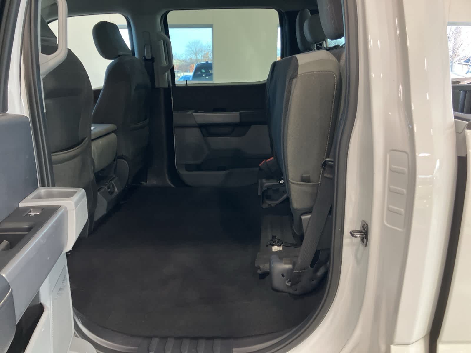 Thumbnail: 2024 Ford Econoline - 28