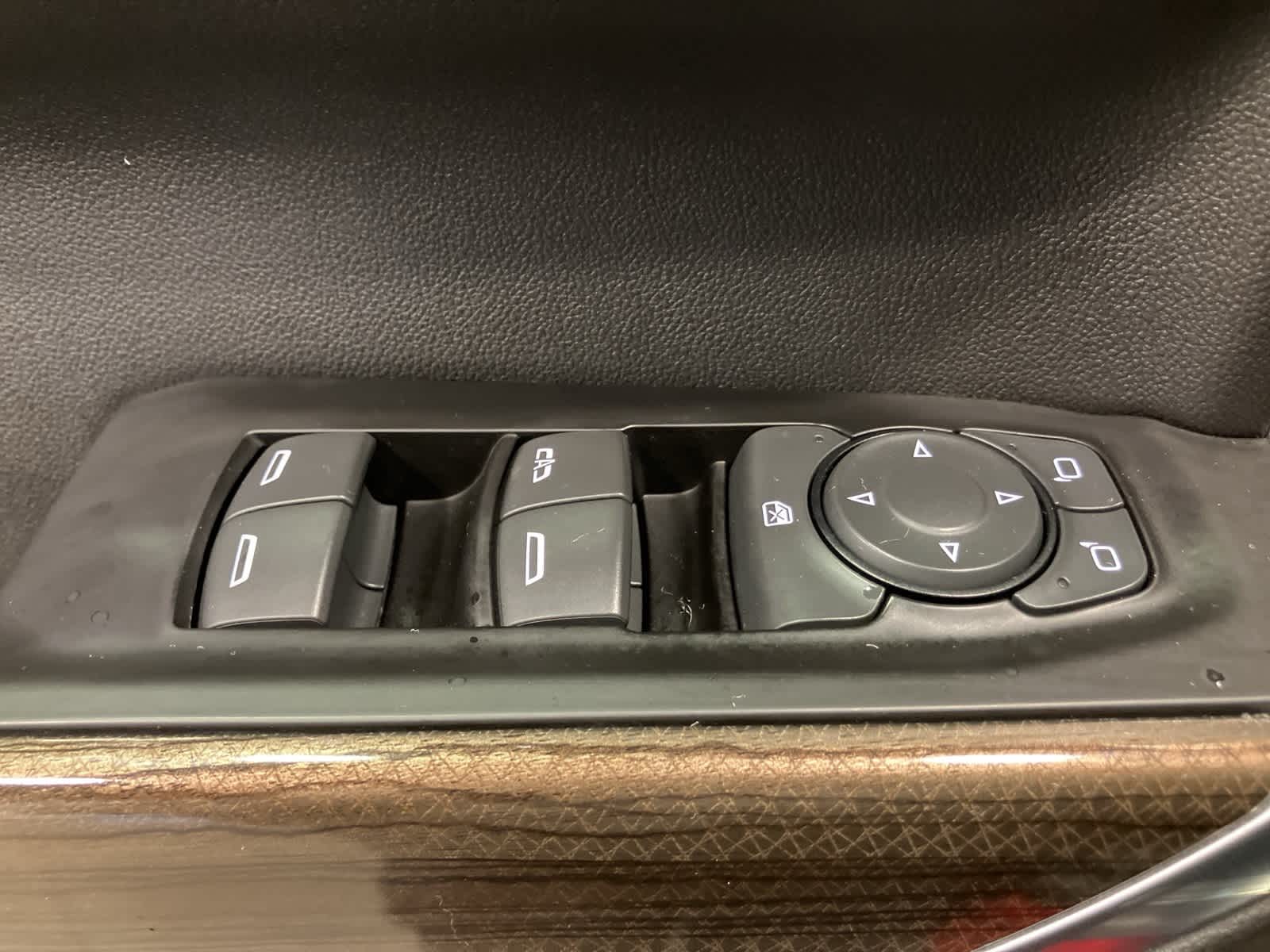 Thumbnail: 2019 Chevrolet Silverado 1500 - 12