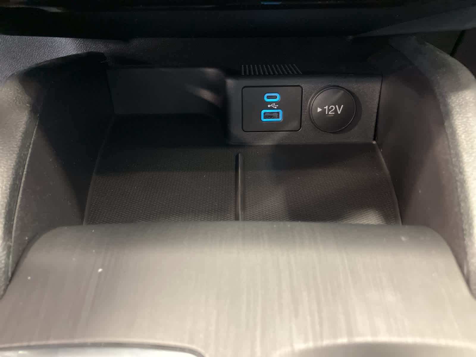 Thumbnail: 2022 Ford Escape - 16