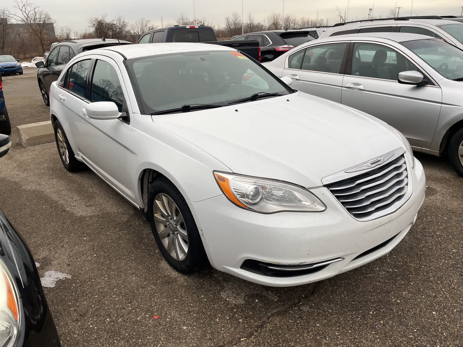 Thumbnail: 2013 Chrysler 200 - 20