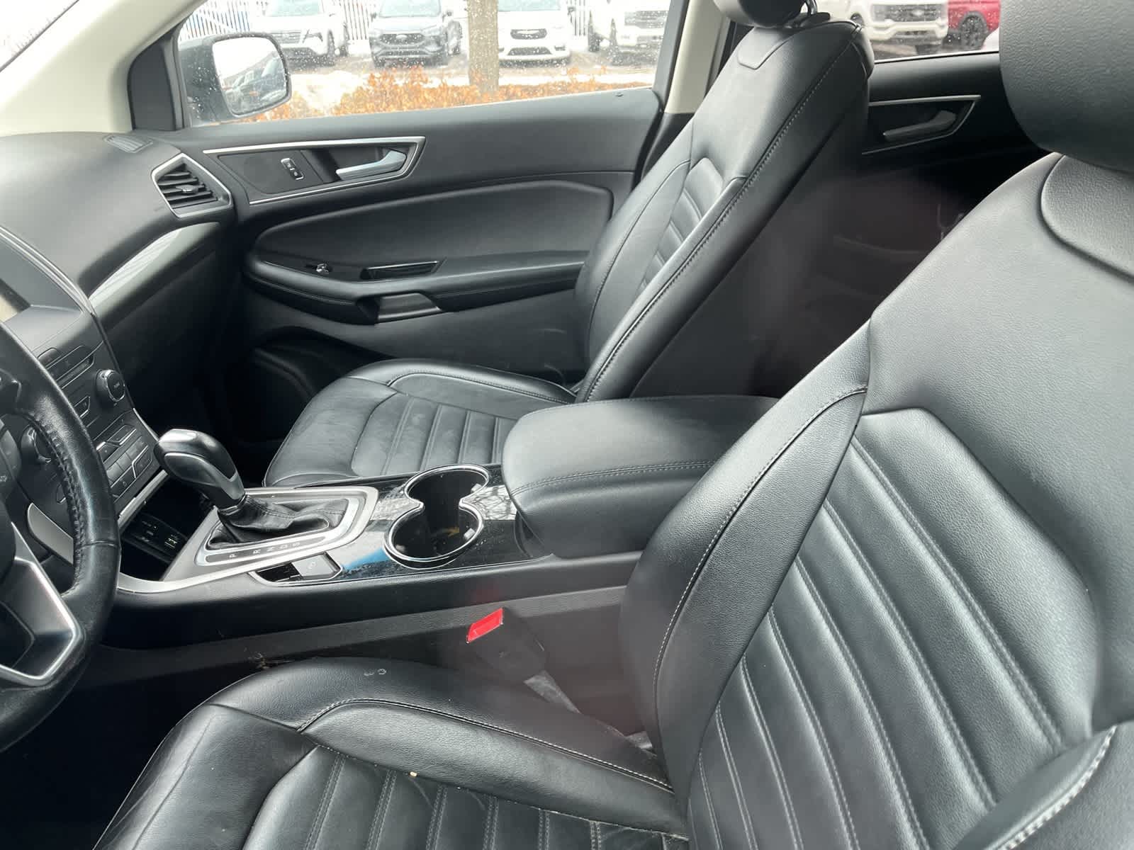 Thumbnail: 2015 Ford Edge - 23