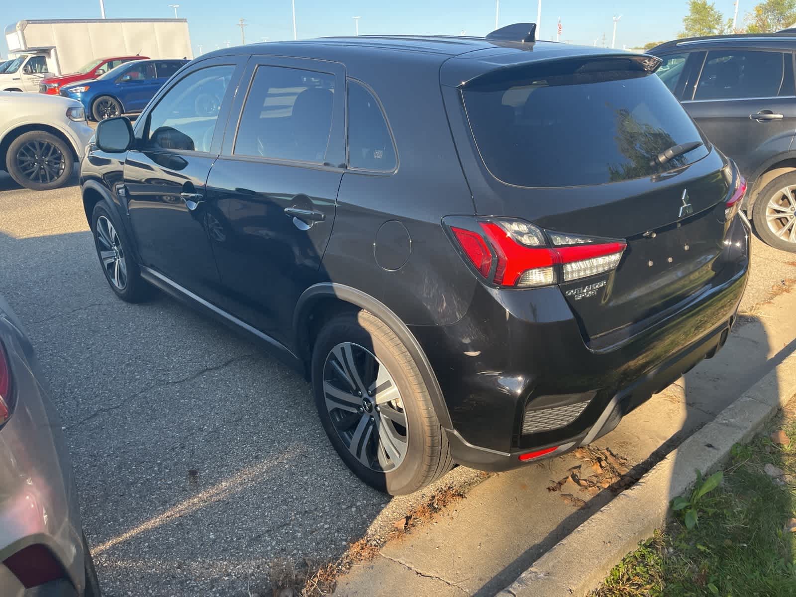 Thumbnail: 2024 Mitsubishi Outlander Sport - 7