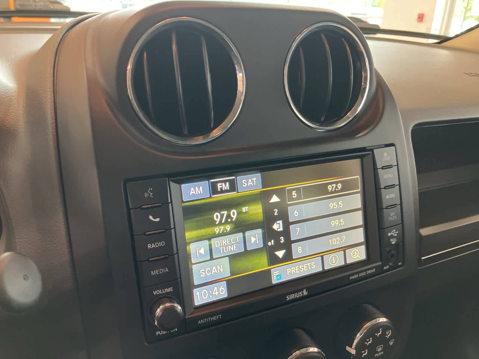 Thumbnail: 2016 Jeep Patriot - 19
