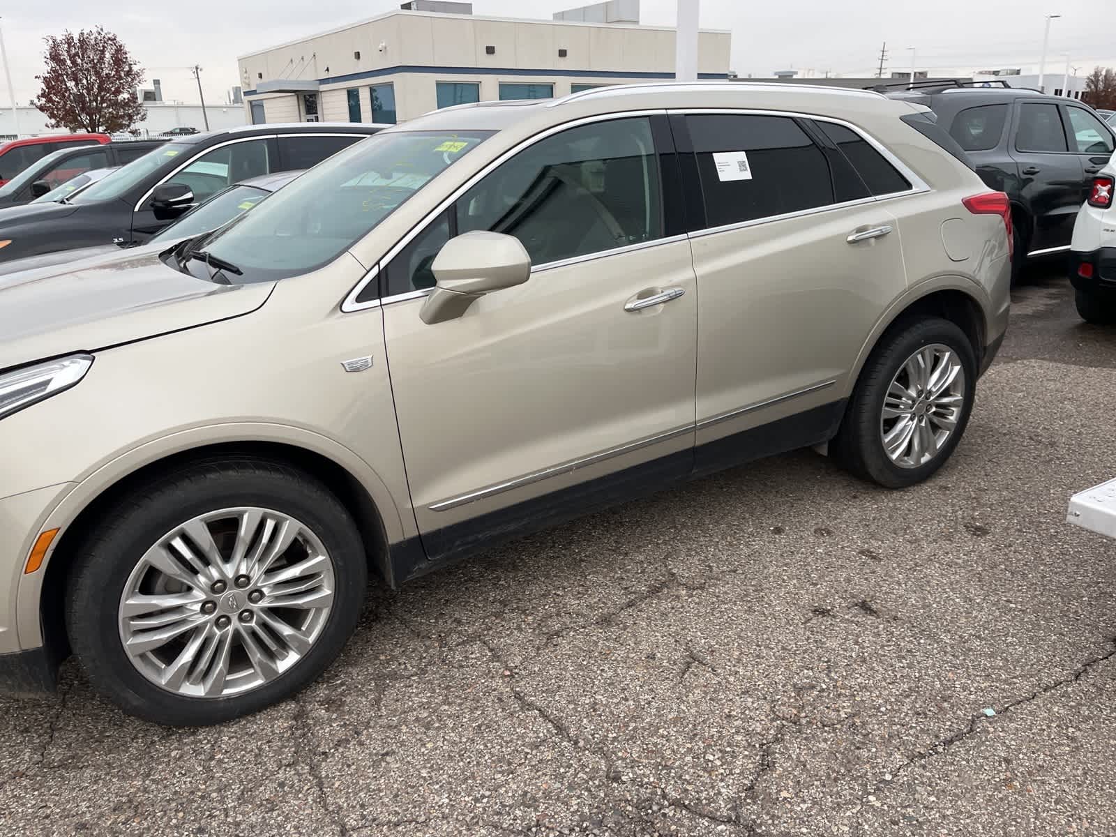 Thumbnail: 2017 Cadillac XT5 - 8
